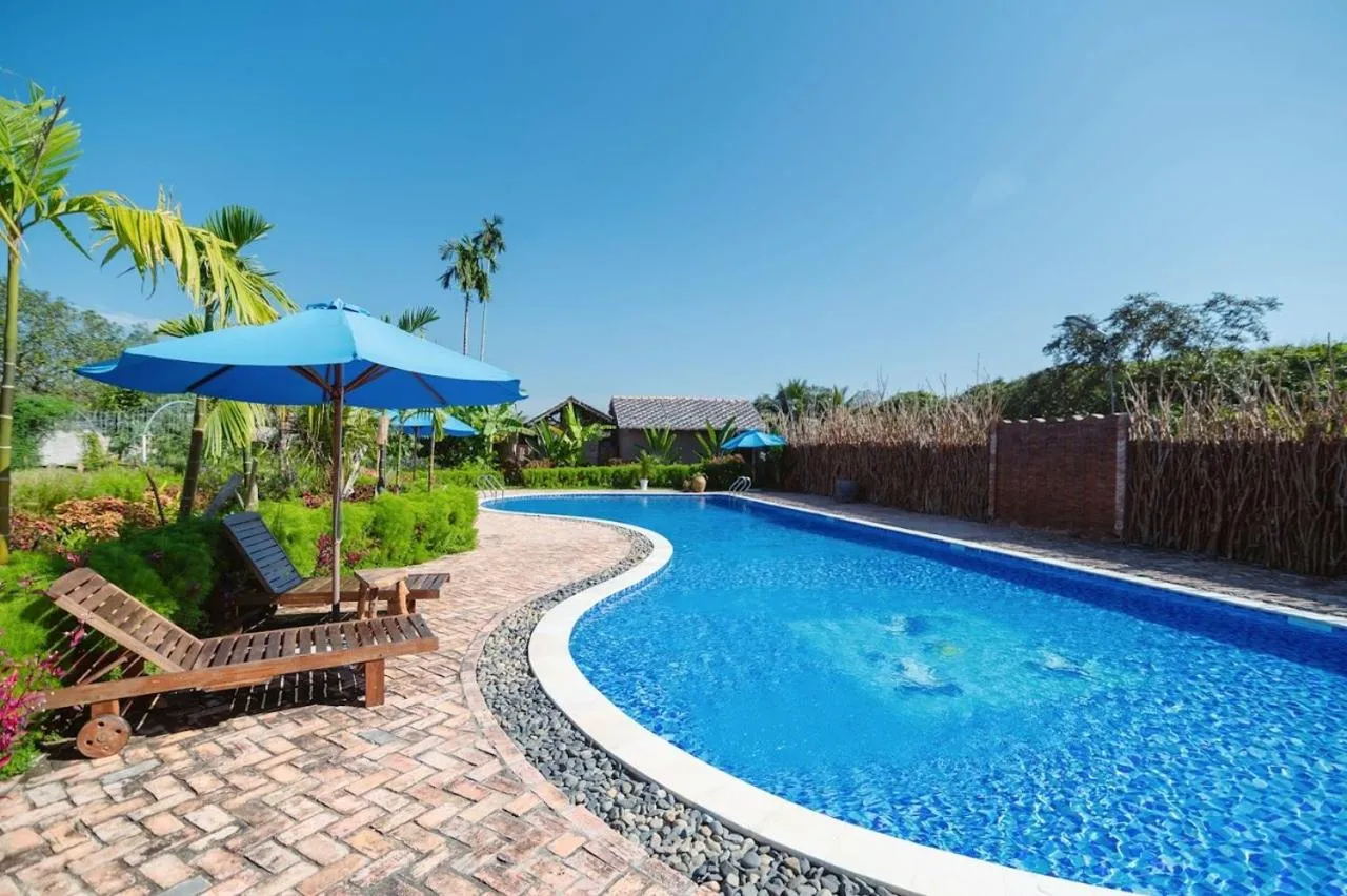 MEKONG SILT ECOLODGE