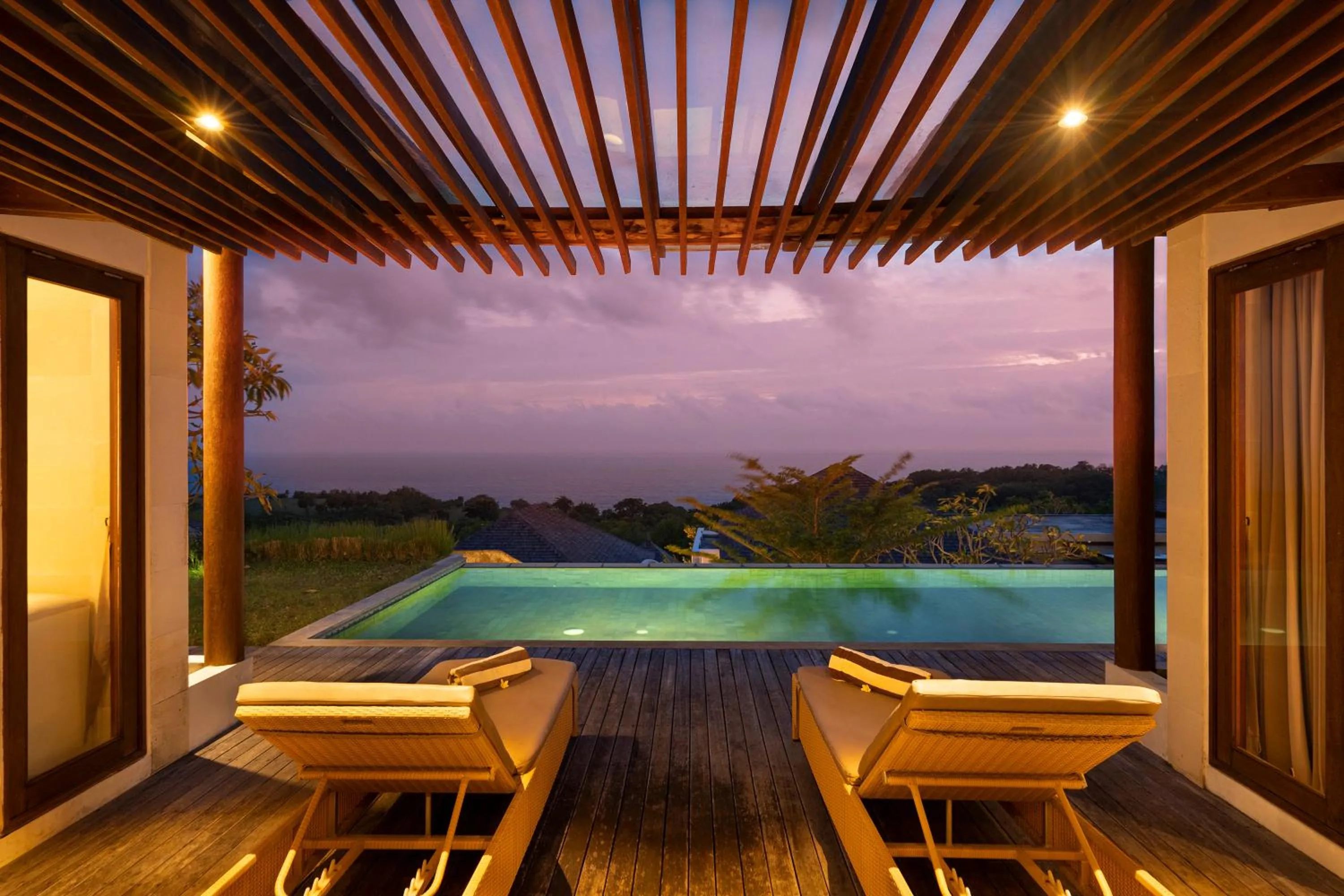 Swimming pool in Moritz Palm Villa