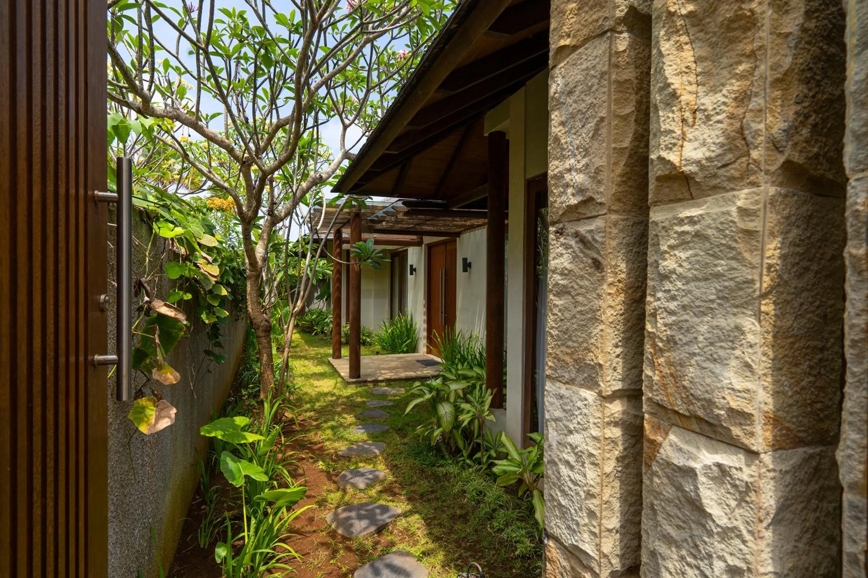 Day in Moritz Palm Villa