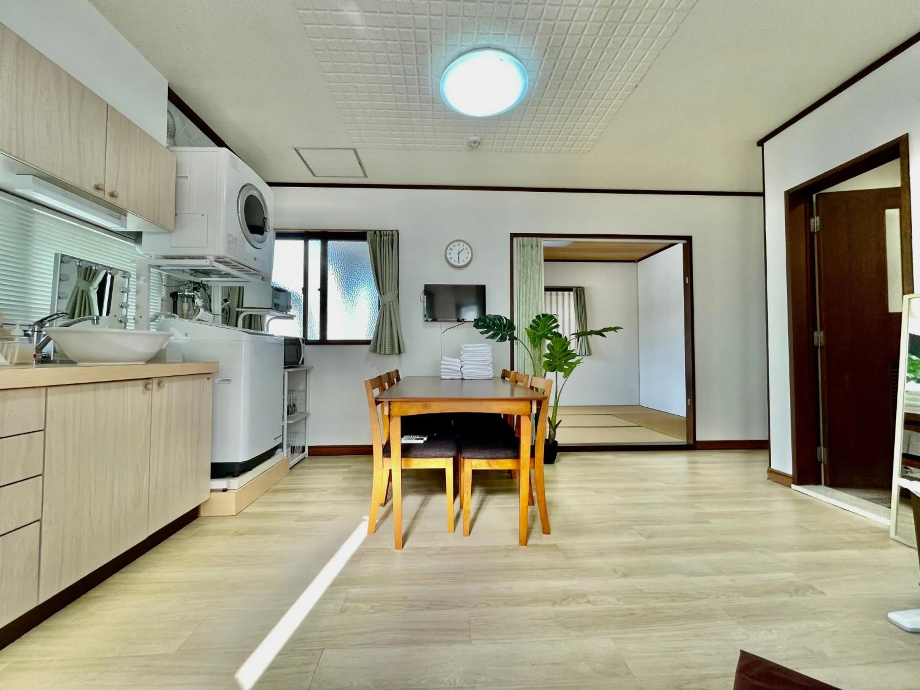 Dining area in West Villa