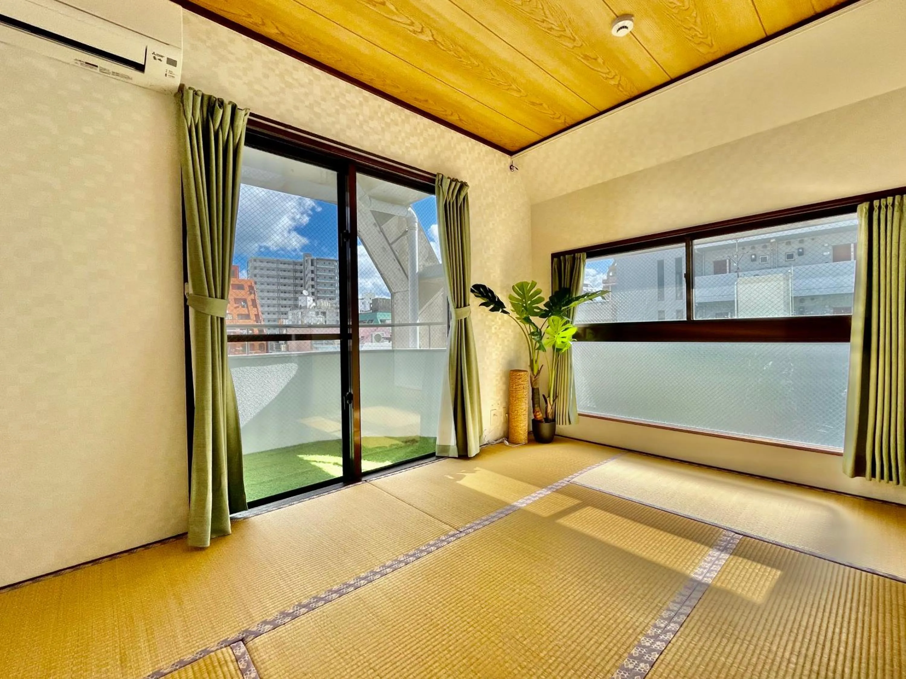 Balcony/Terrace, Bed in West Villa