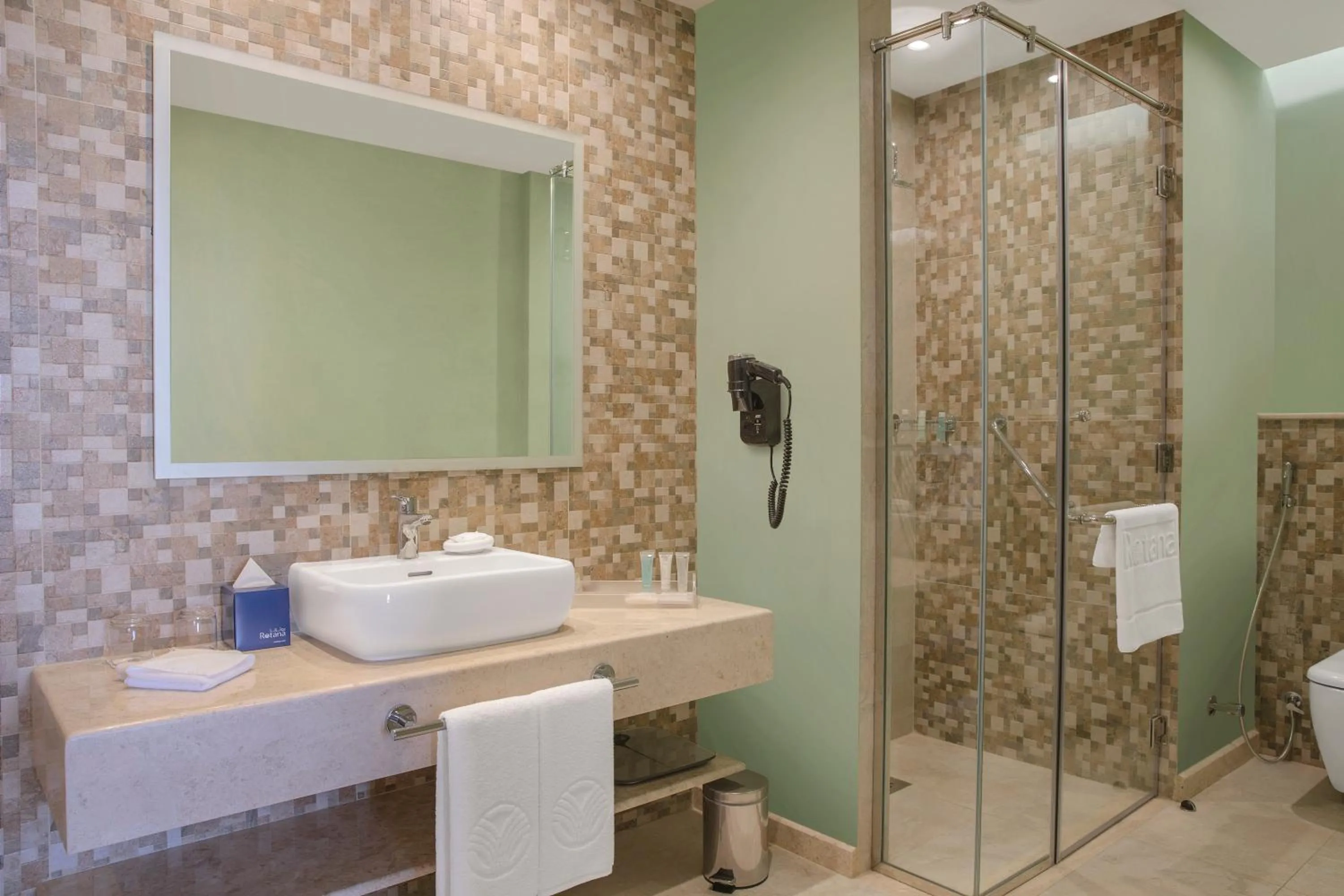 Shower in The Cove Rotana Resort - Ras Al Khaimah