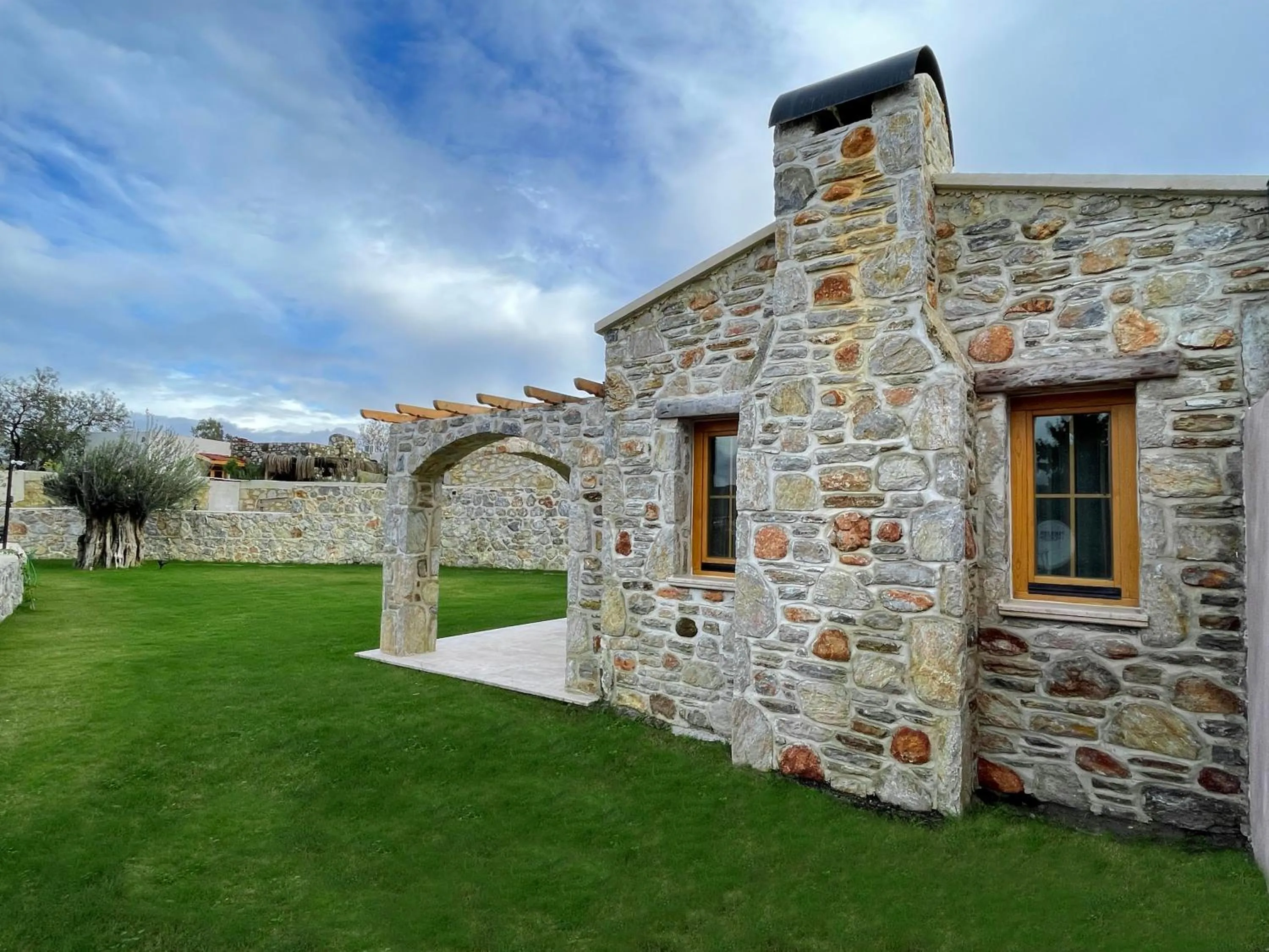 Property building in ZEYT INN HOTEL