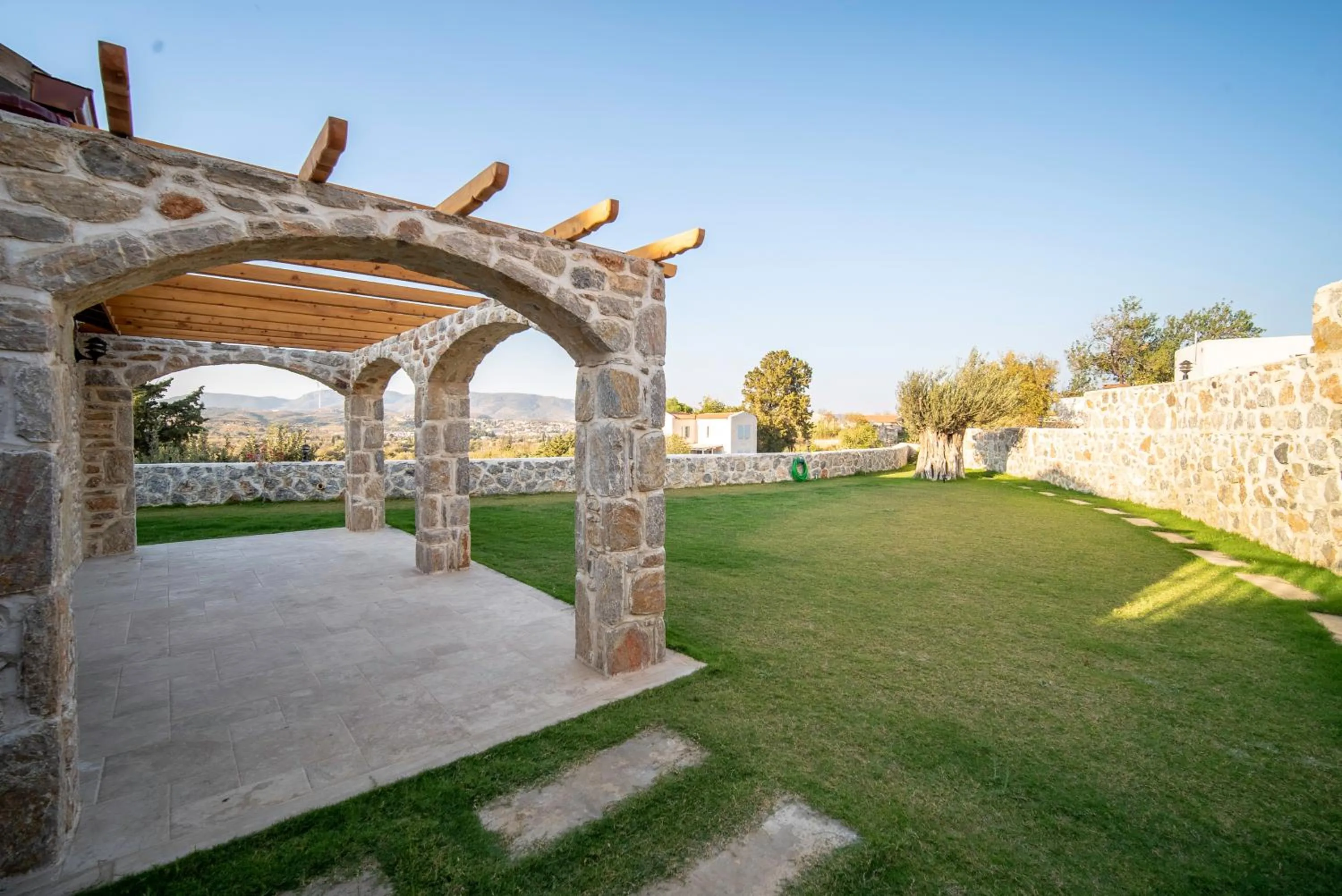 Patio in ZEYT INN HOTEL