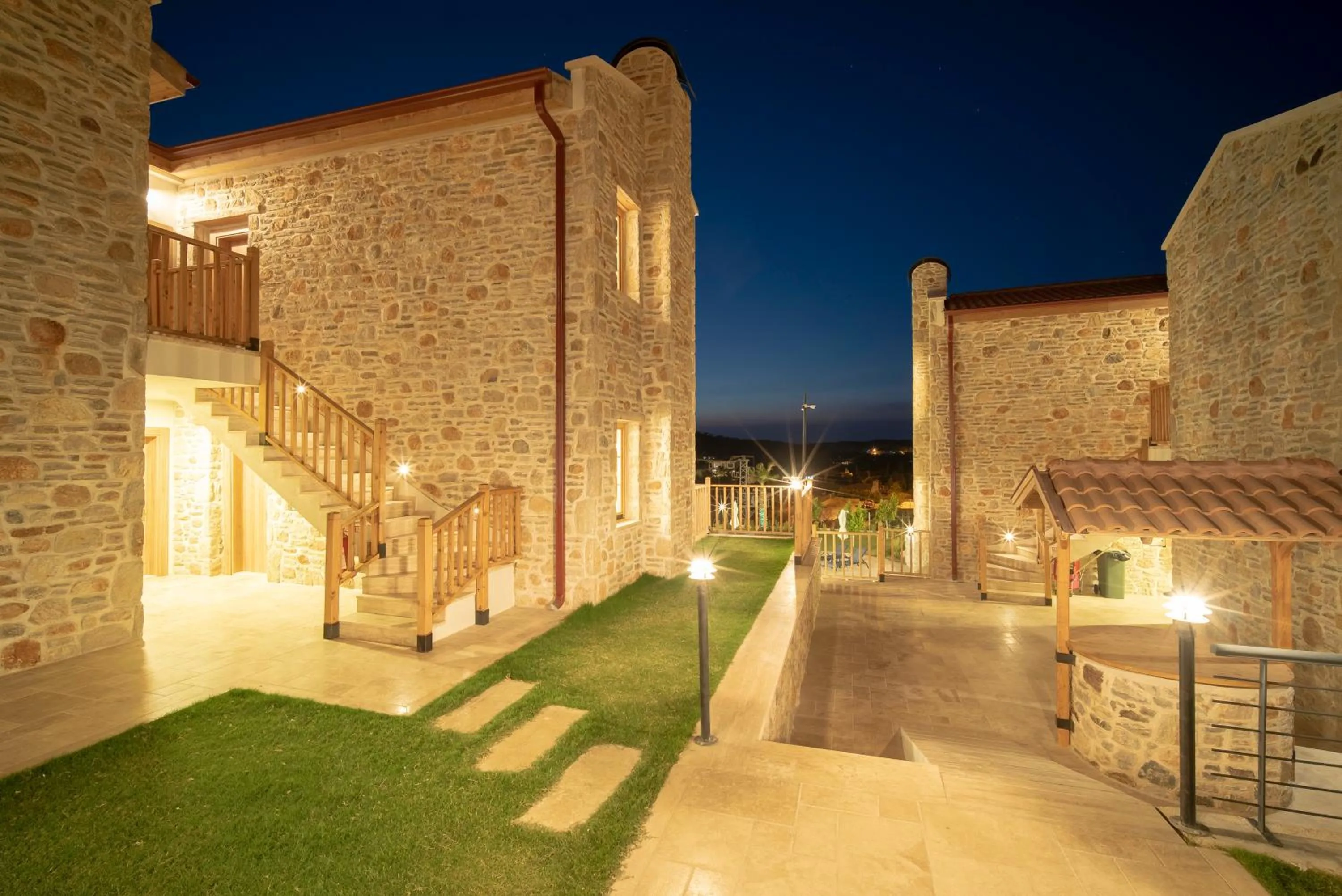 Property building in ZEYT INN HOTEL