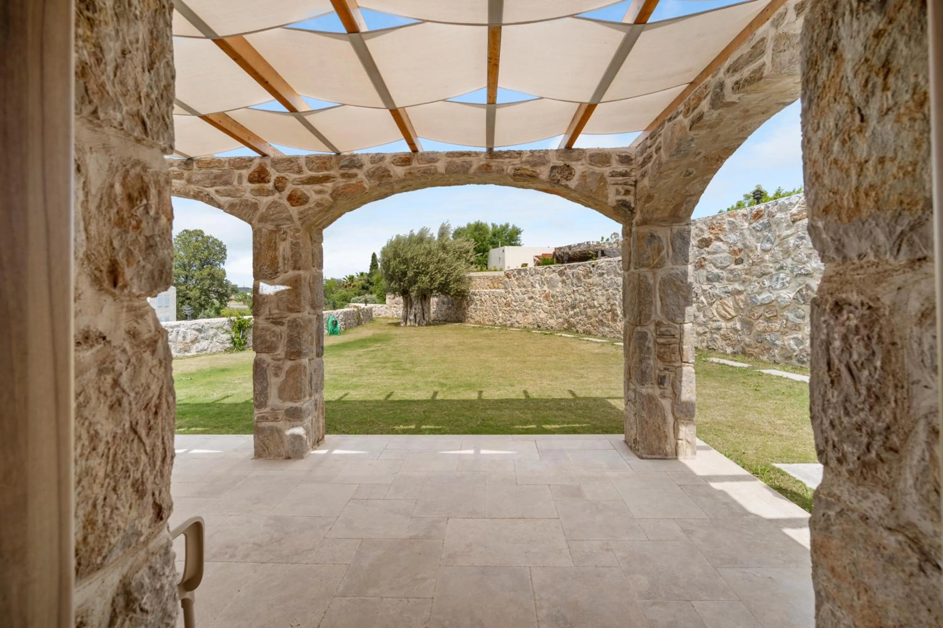 Patio in ZEYT INN HOTEL