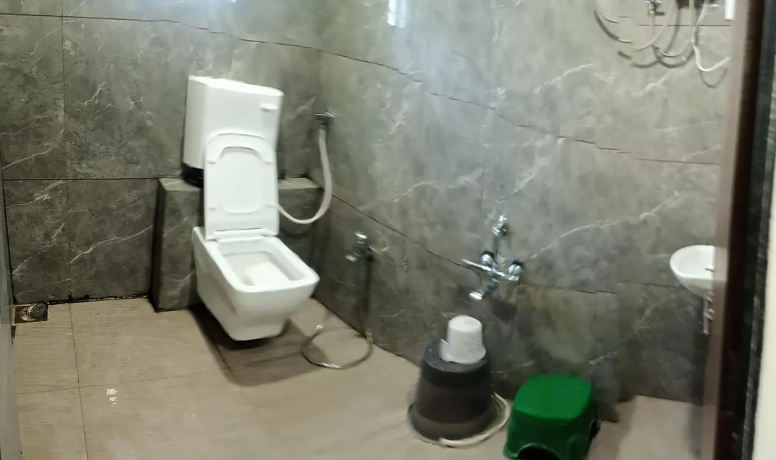 Bathroom in Hotel Mansarovar,Vadodara