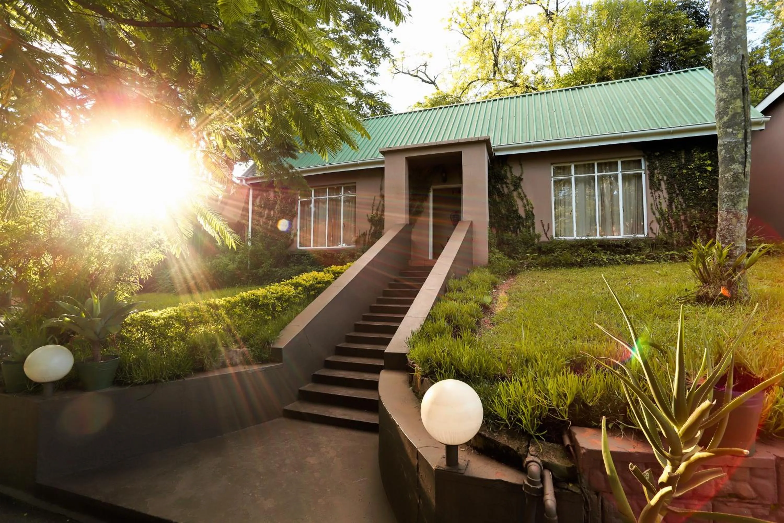 Property building in Mantenga Lodge