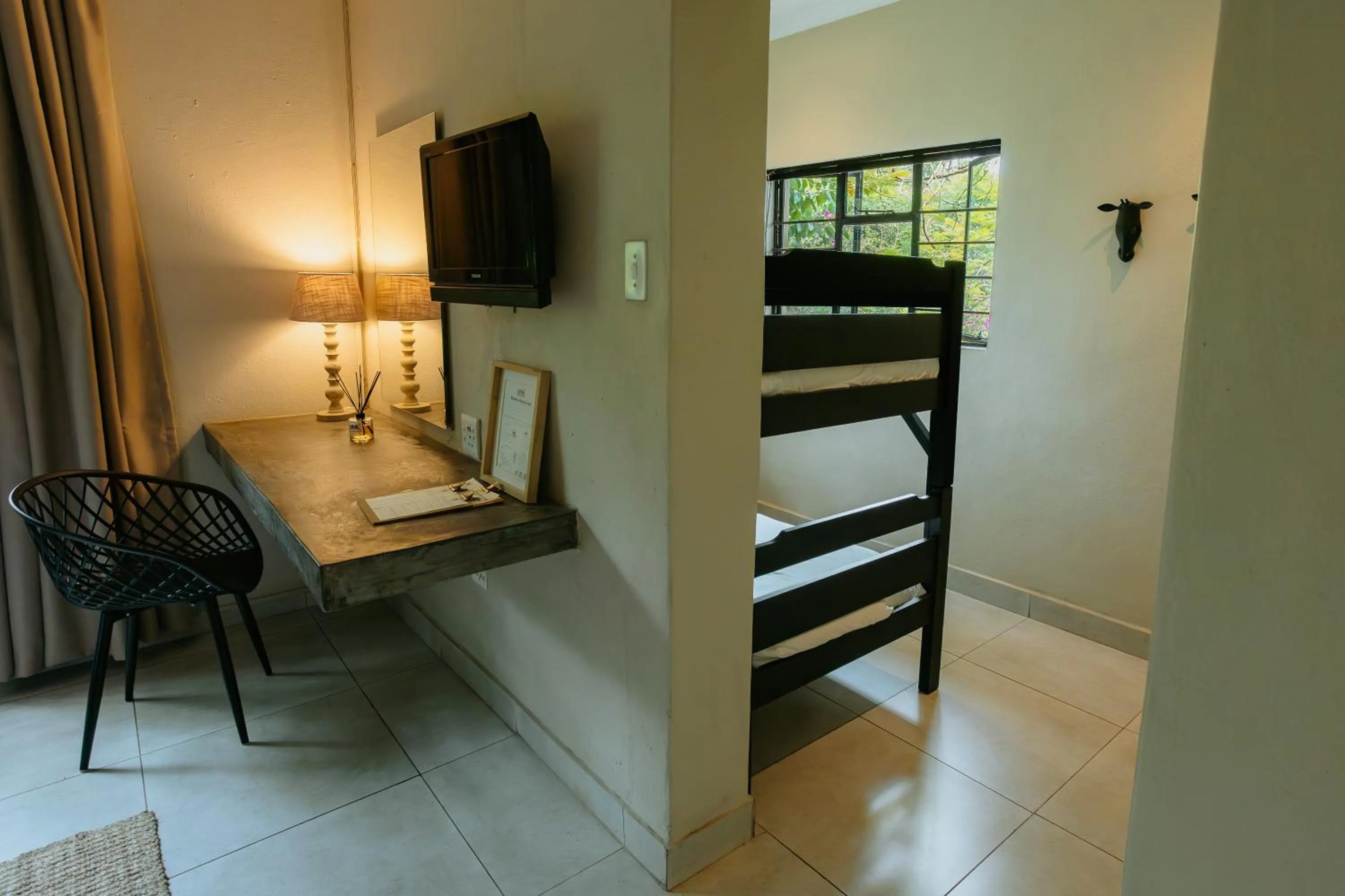 Property building in Mantenga Lodge