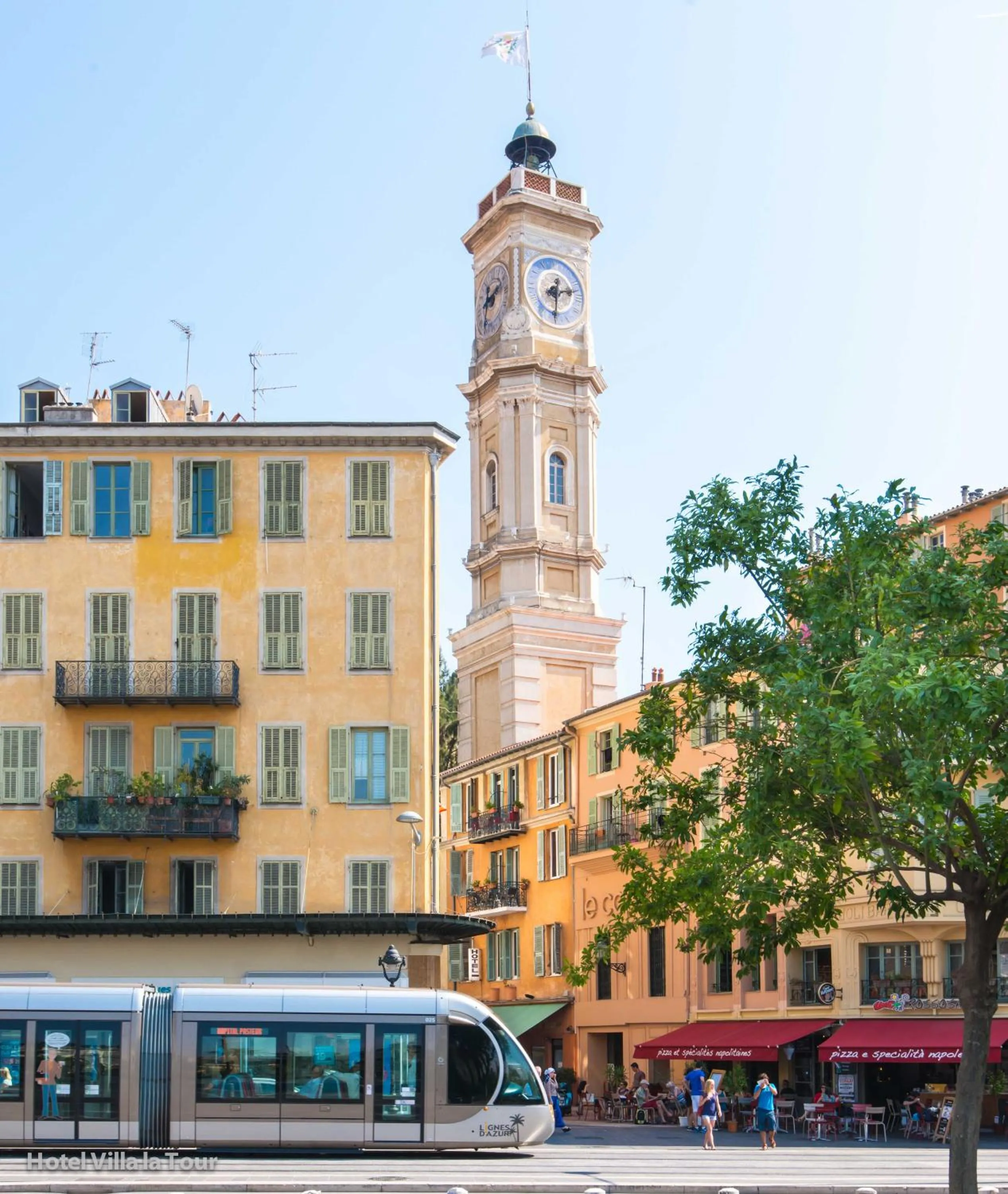 Patio in Hotel Villa La Tour