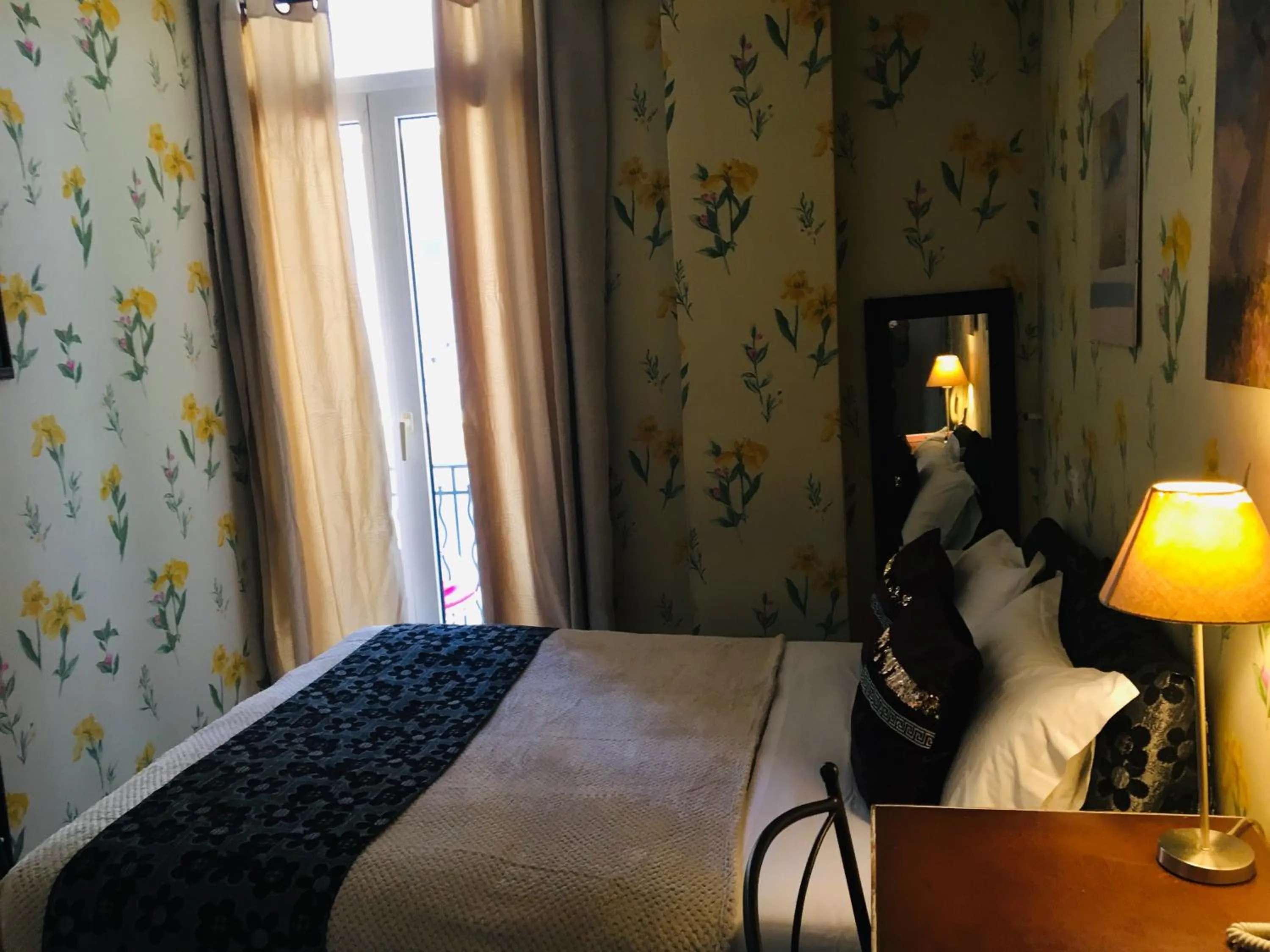 Bed in Hotel Villa La Tour