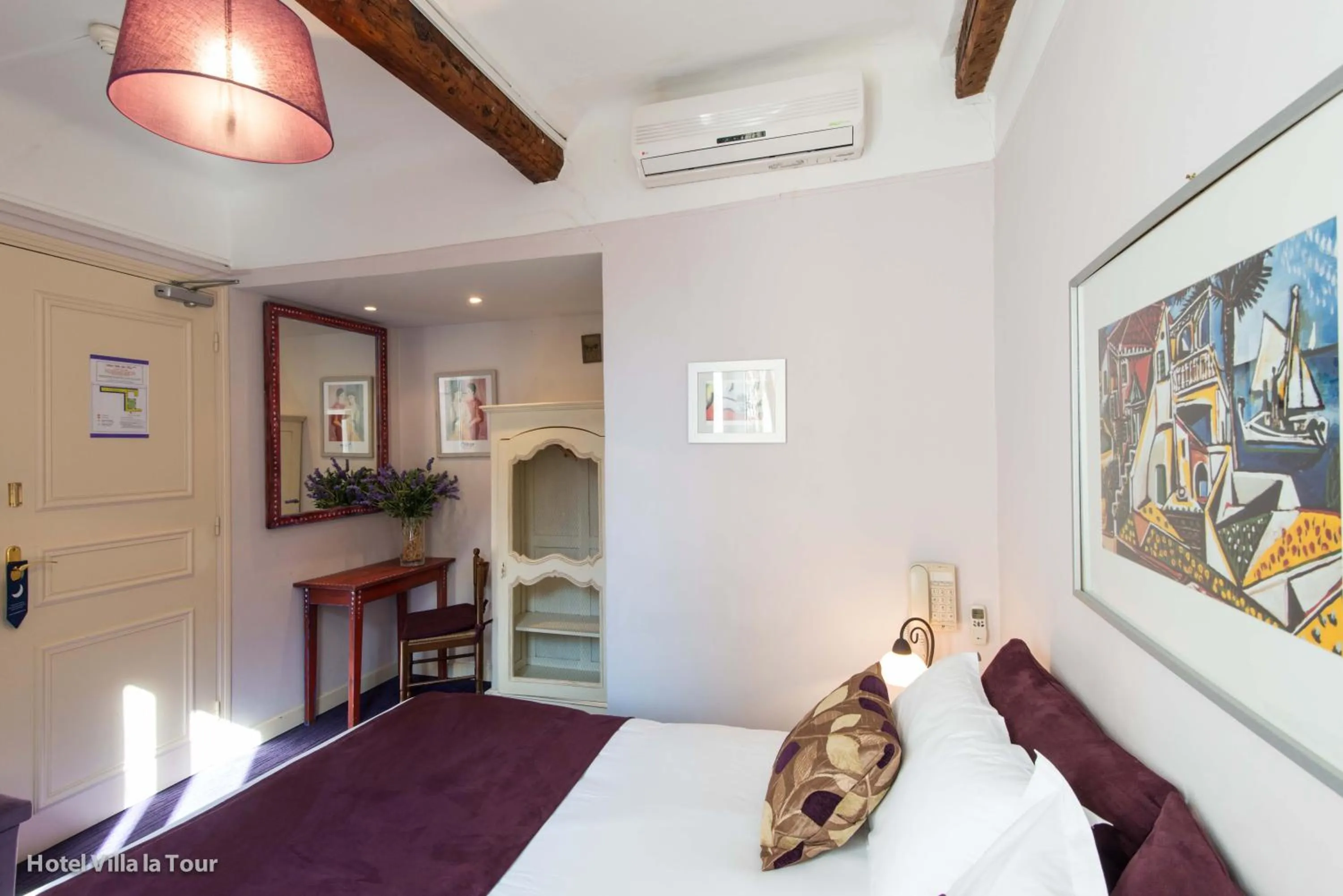 Bird's eye view, Bed in Hotel Villa La Tour