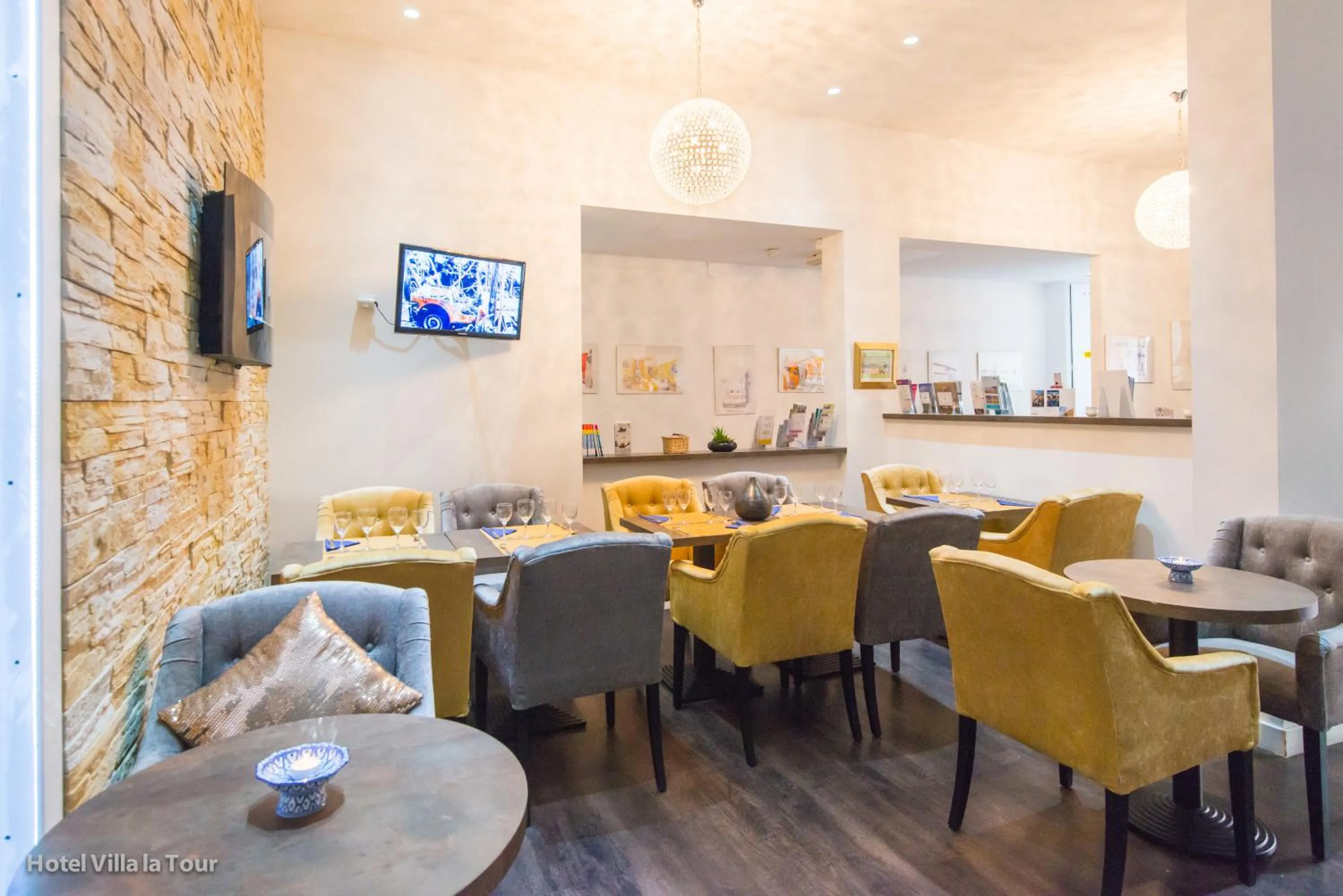 Restaurant/places to eat in Hotel Villa La Tour