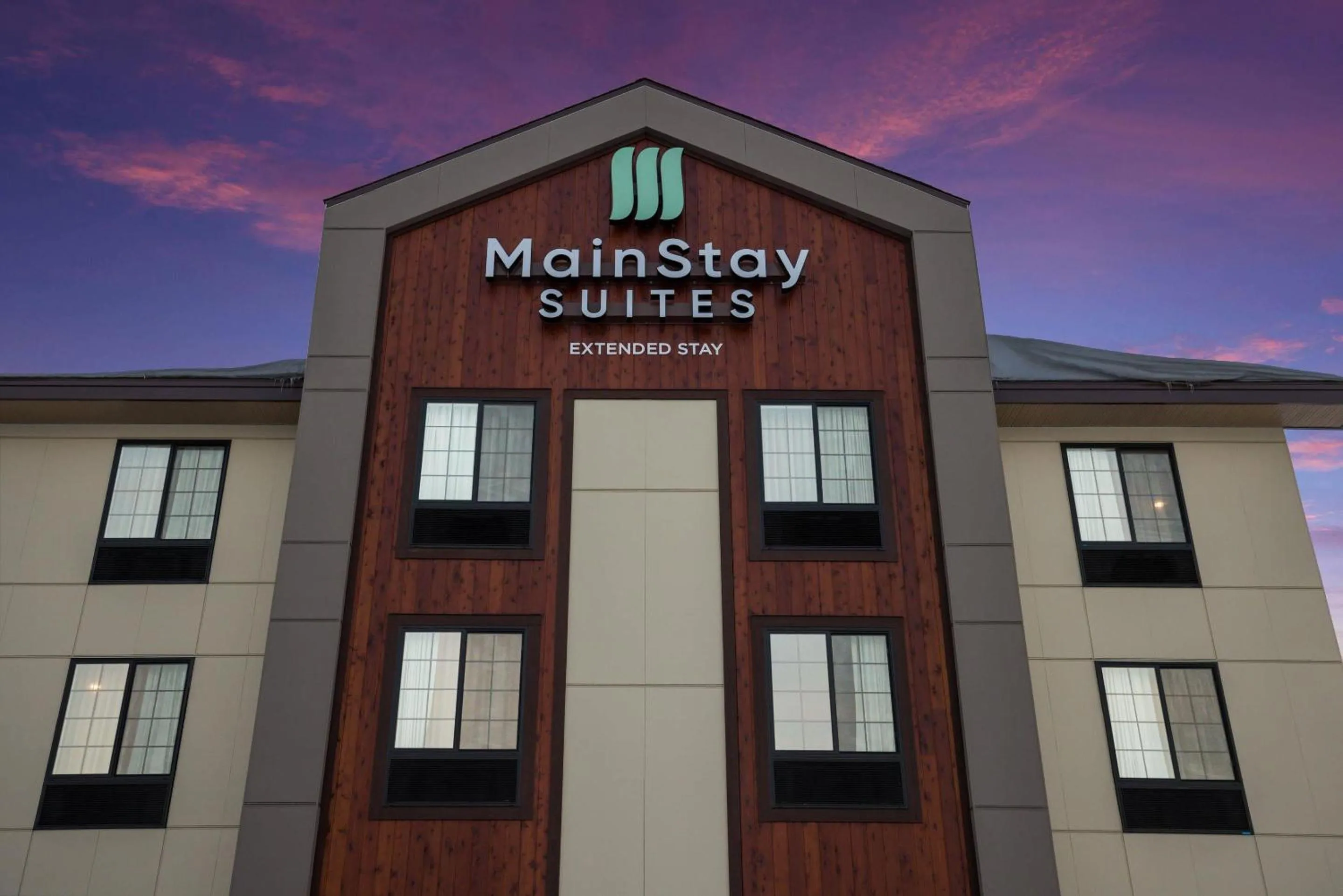 Property building in MainStay Suites Gaylord