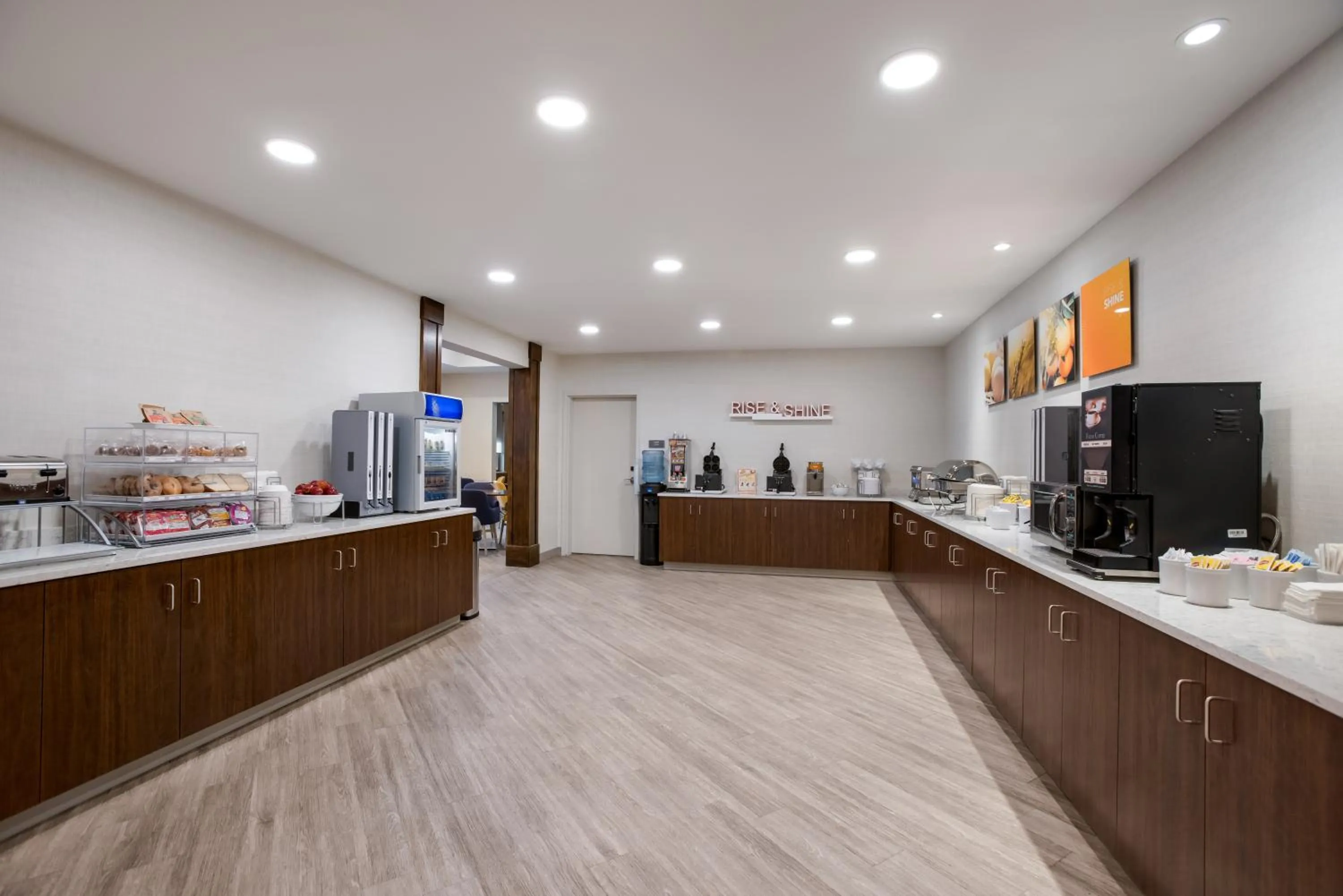 Breakfast in MainStay Suites Gaylord