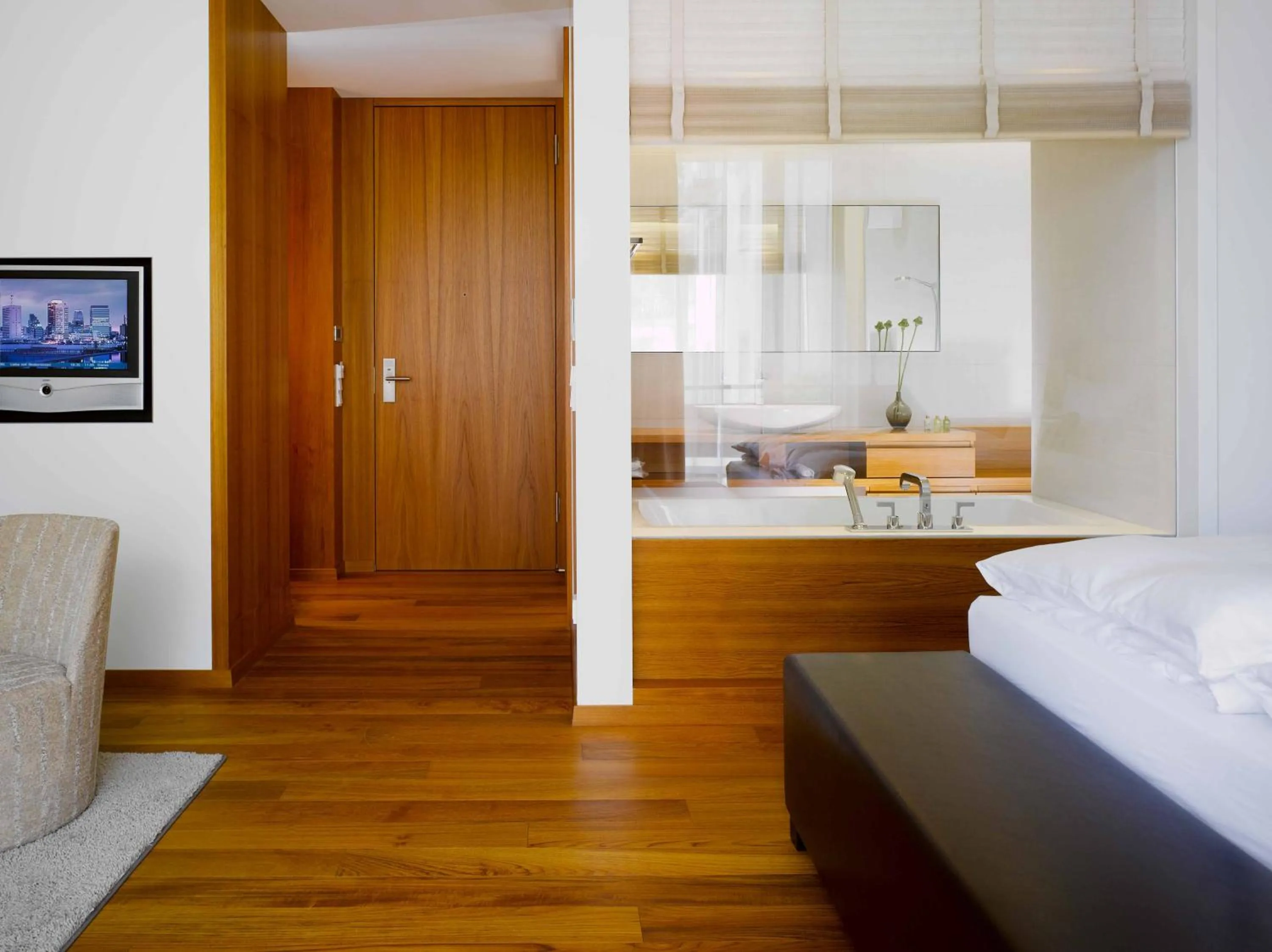 Photo of the whole room, Bed in RIVA - Das Hotel am Bodensee