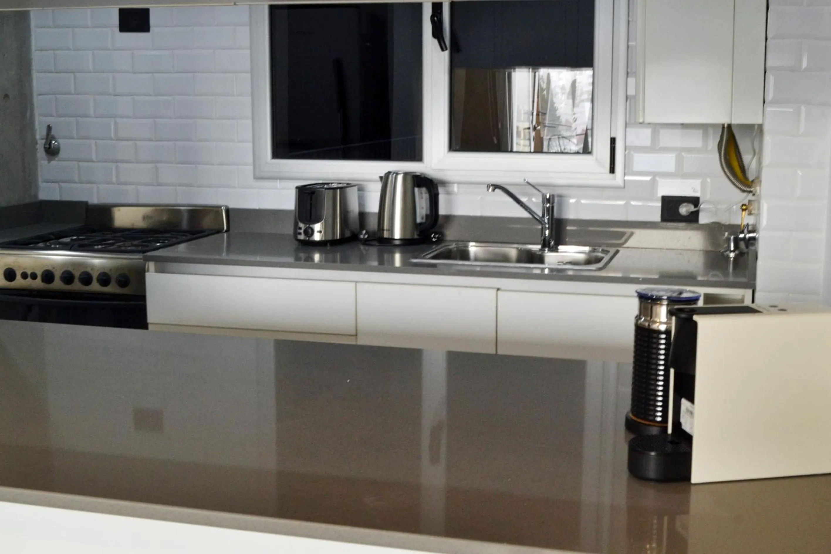Kitchen or kitchenette in Loi Flats Neuquen, Edificio Tucumán