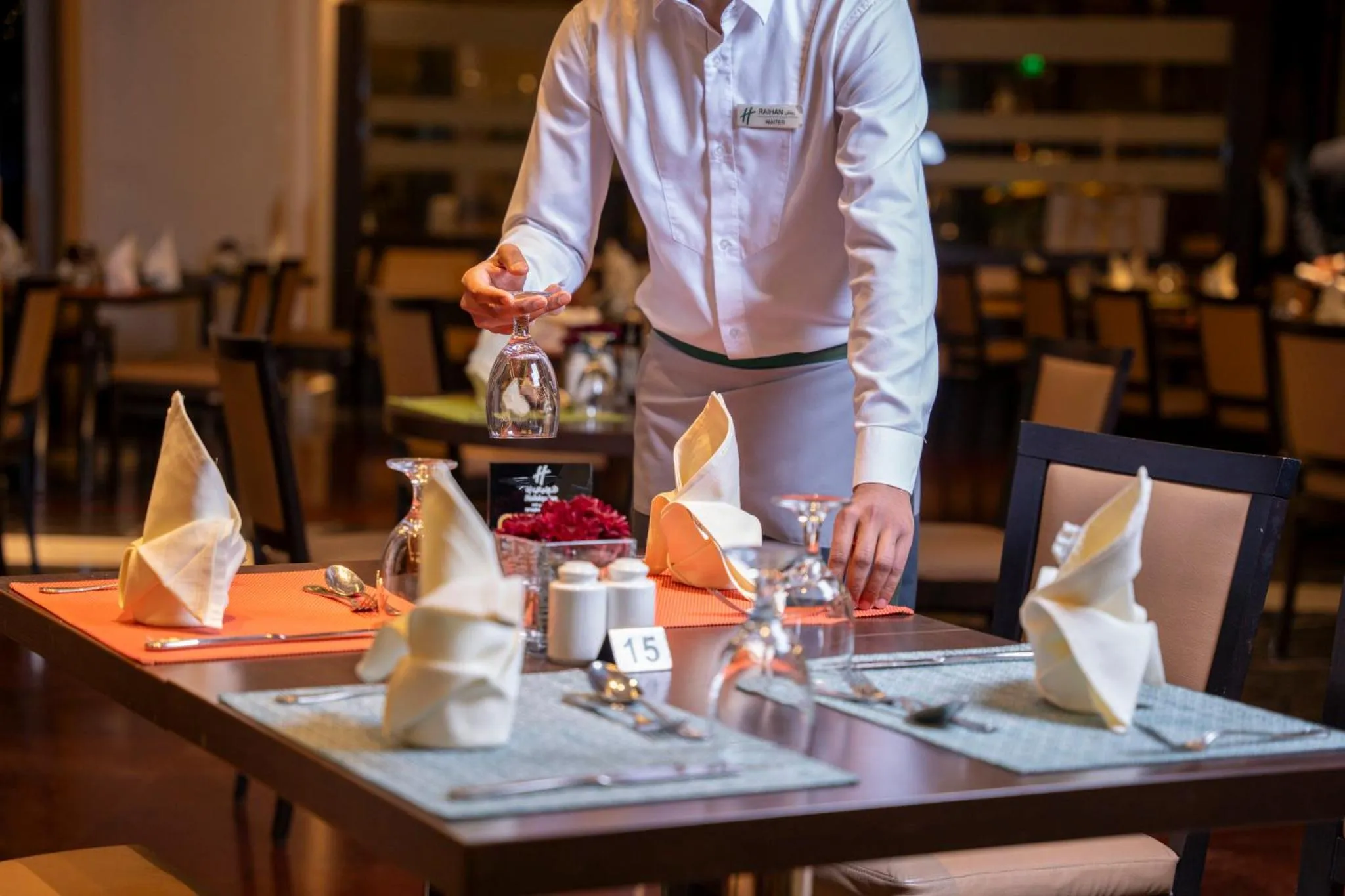 Restaurant/places to eat in Holiday Inn Olaya by IHG