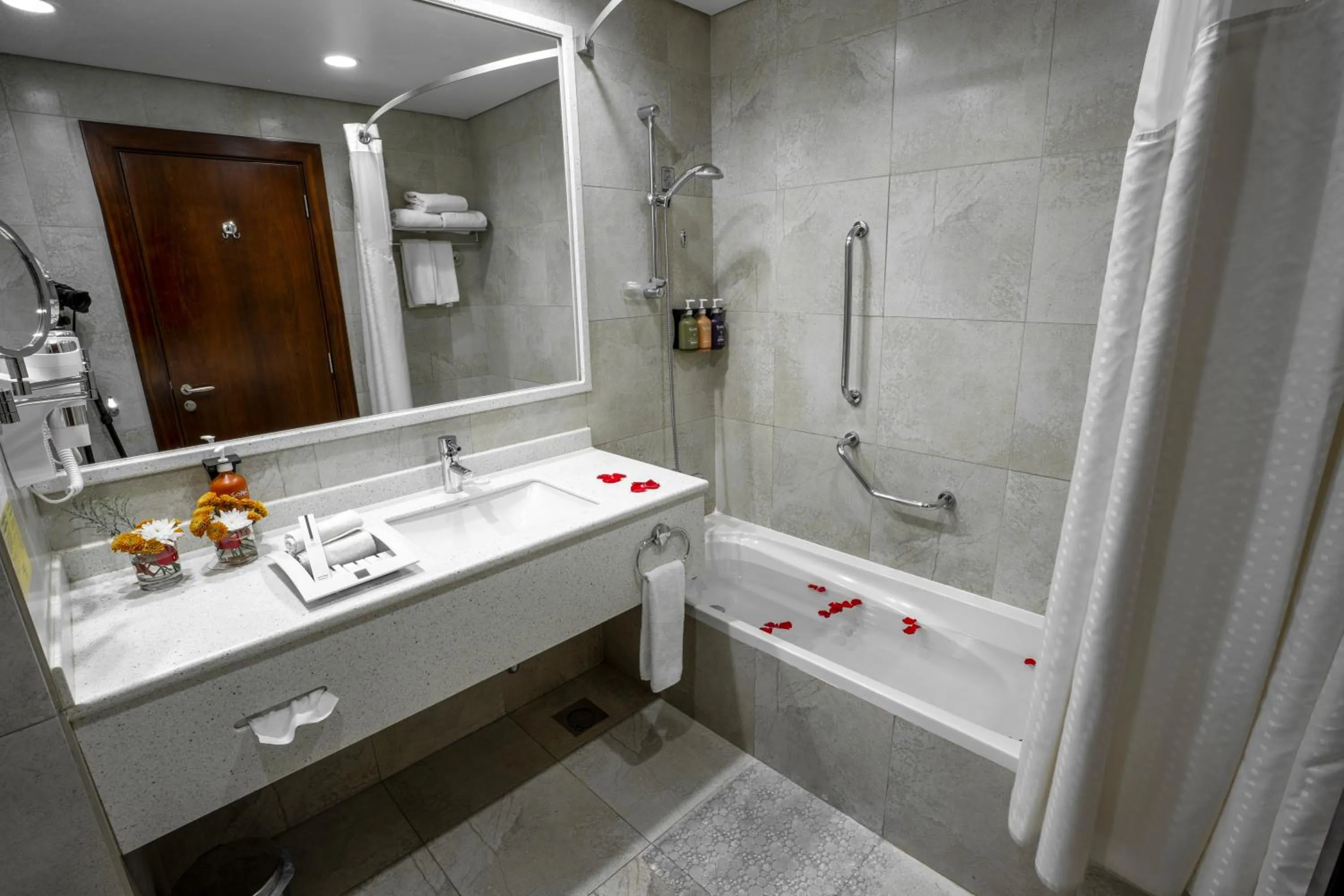 Bathroom in Holiday Inn Olaya by IHG