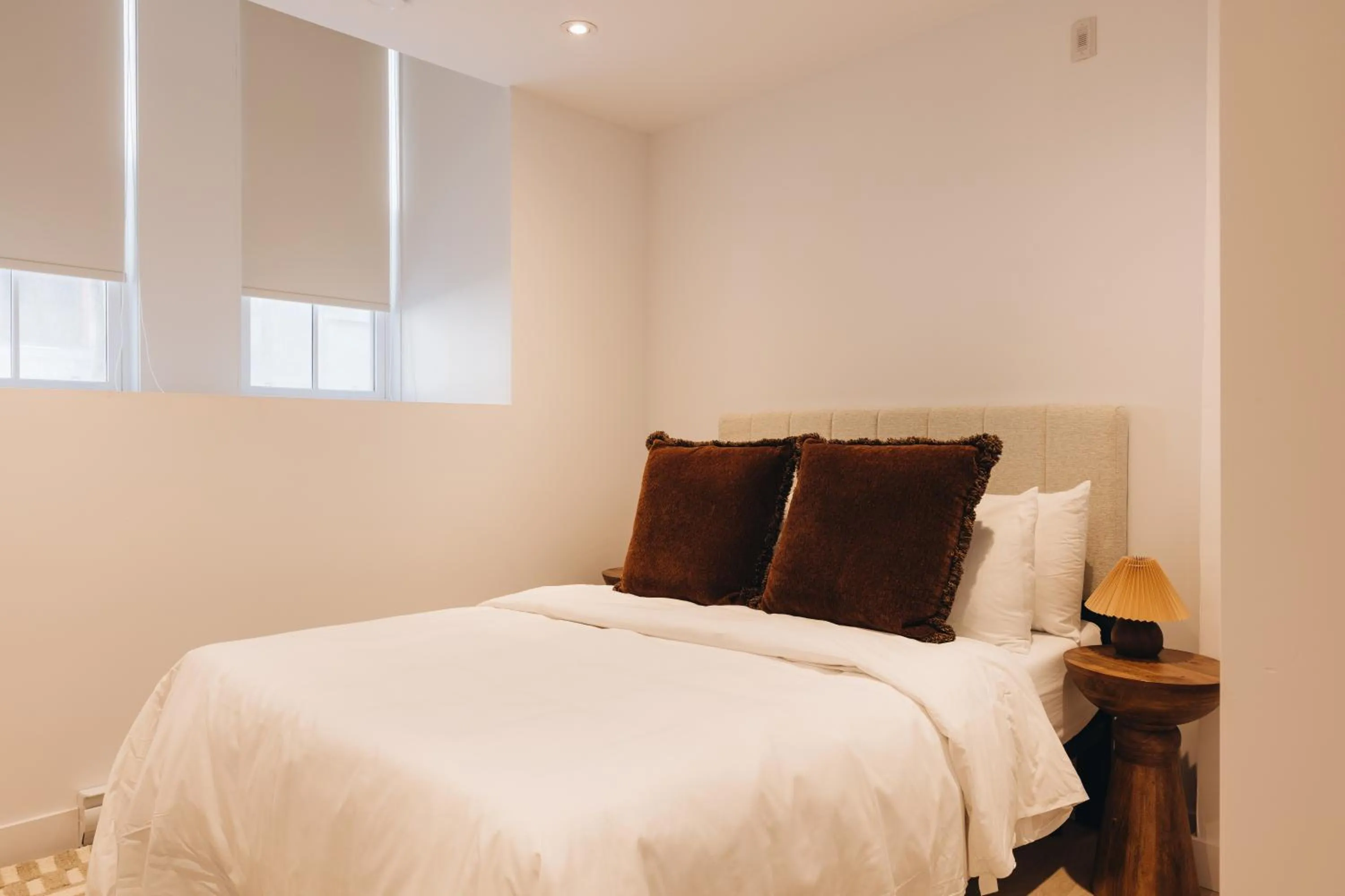 Bed in Bakan- Quartier des Congres, Convention District