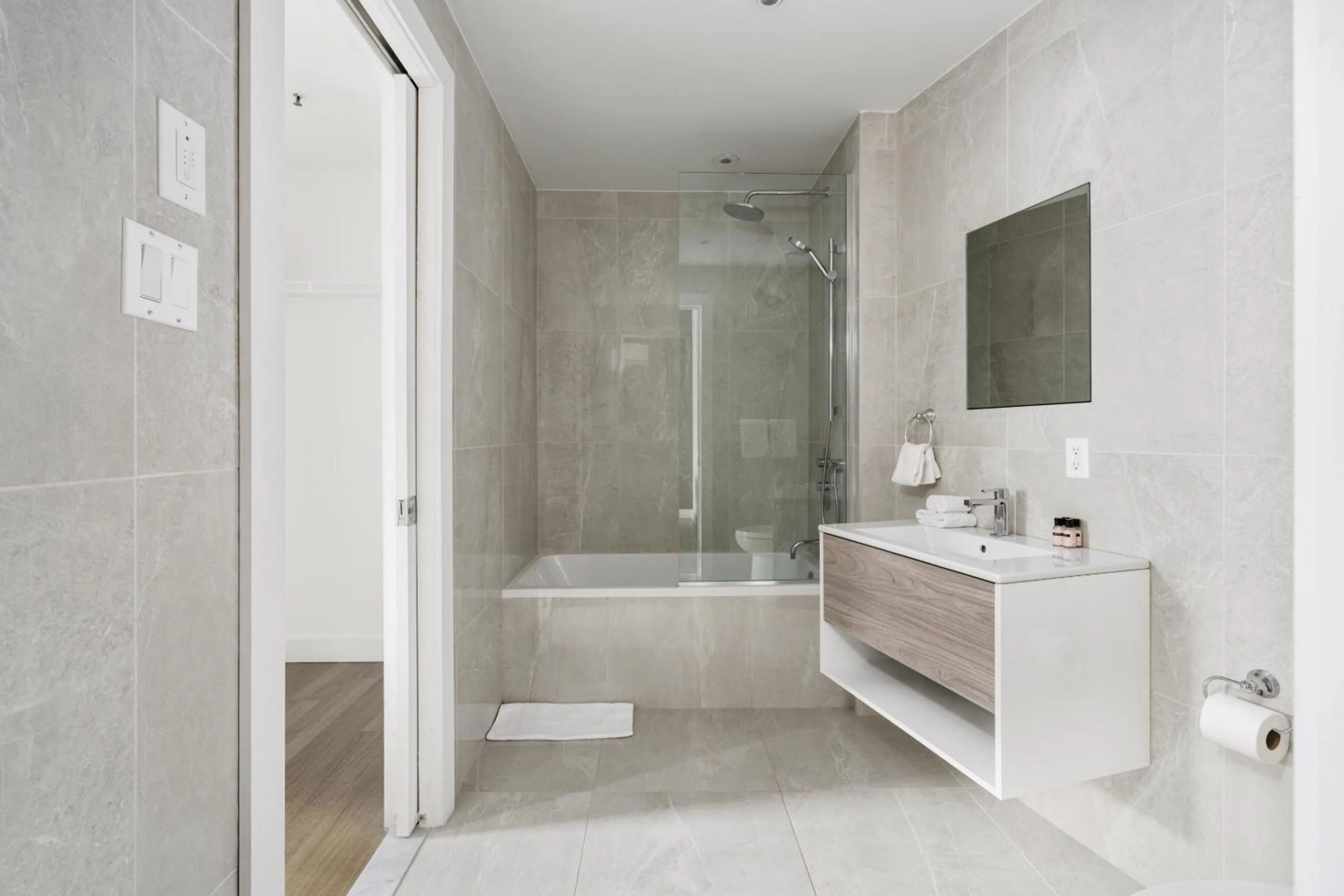 Bakan- Quartier des Congres, Convention District