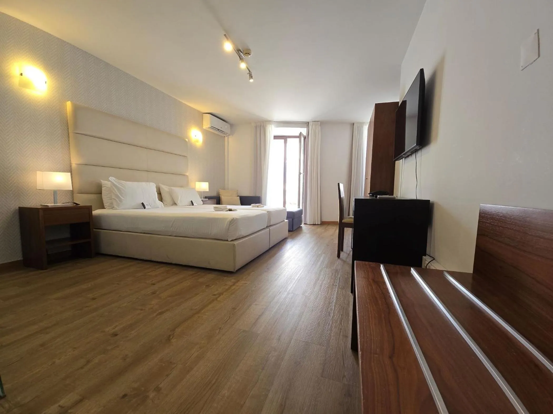 Photo of the whole room, Bed in Oca Vitoria Village