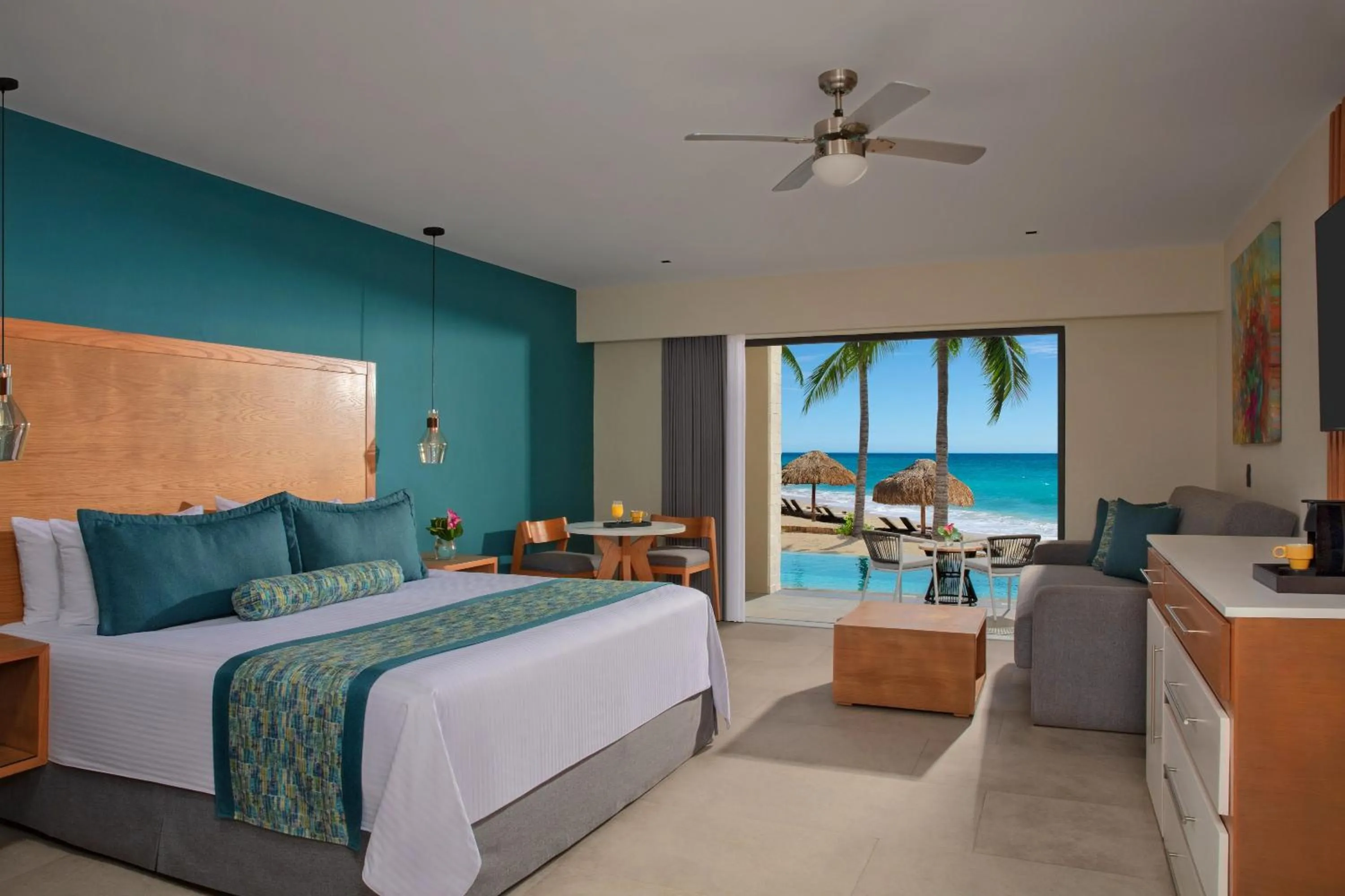 Bedroom, Bed in Dreams Cozumel Cape Resort & Spa