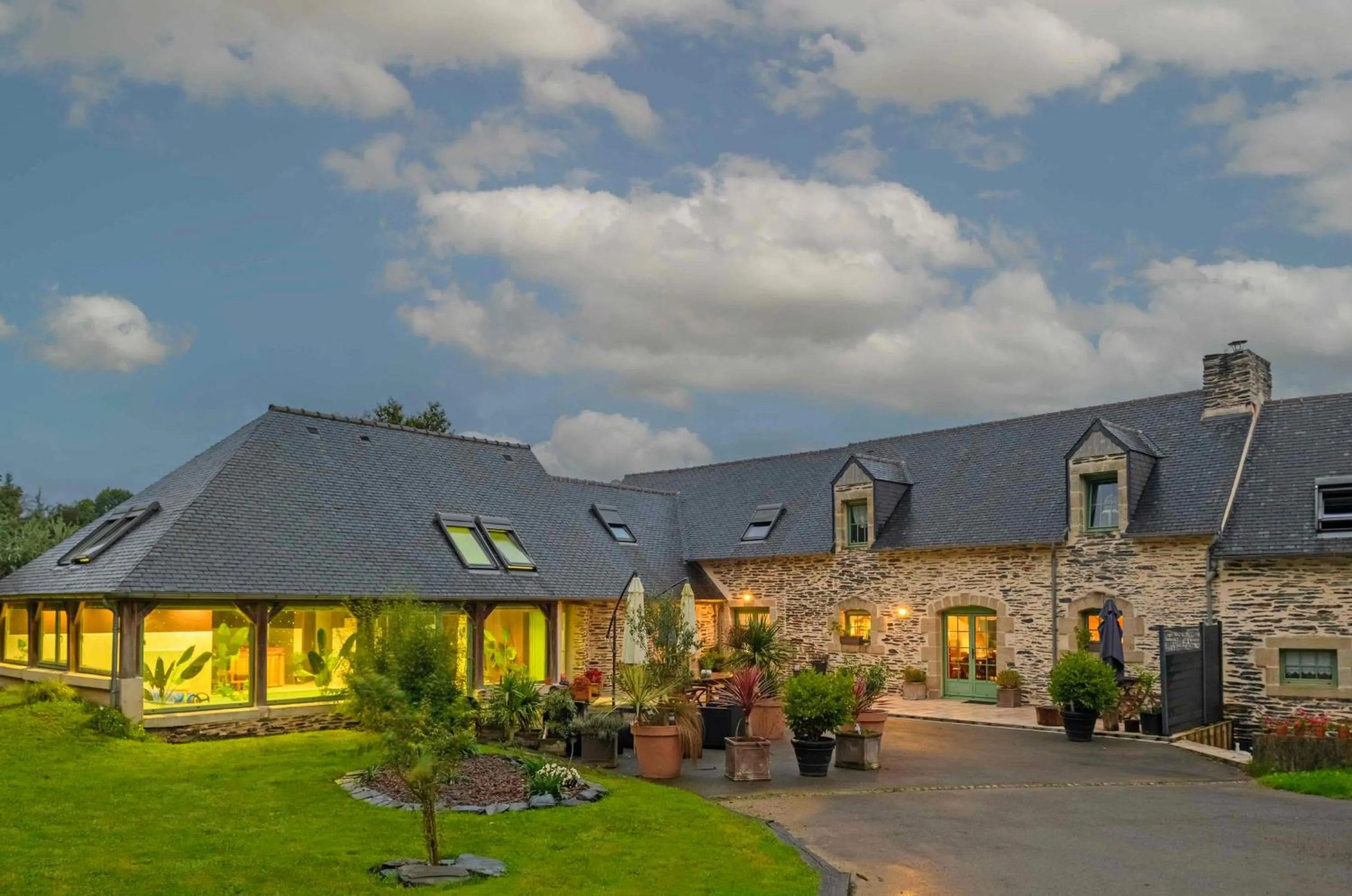 Property building in Les Pierres Bleues