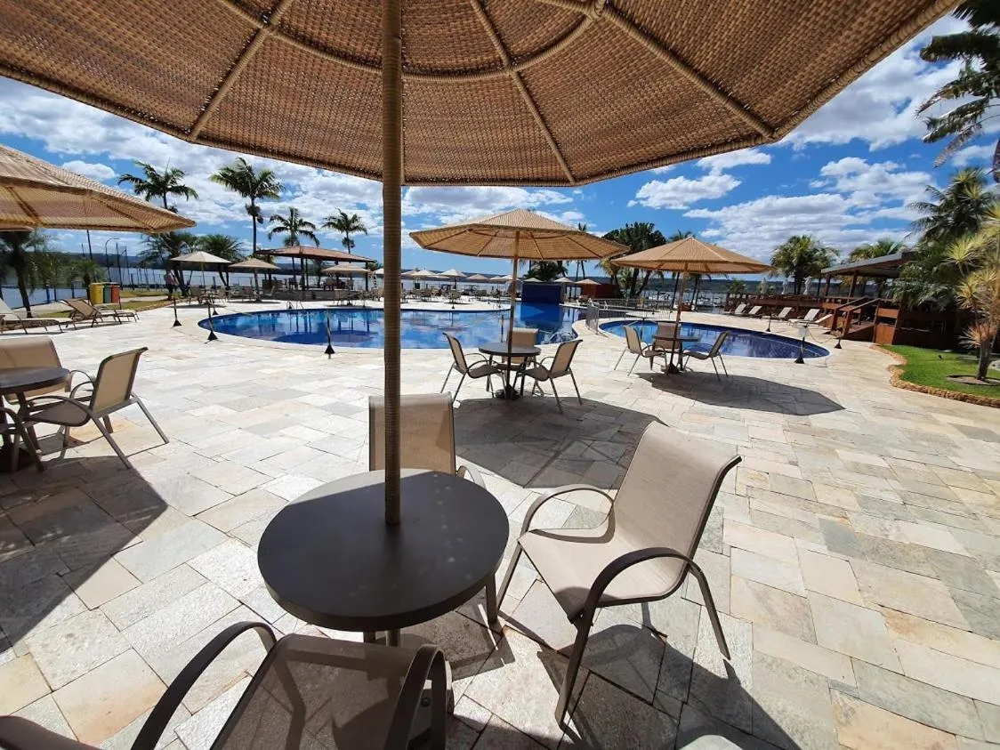 Restaurant/places to eat in Lake Side Apart Hotel