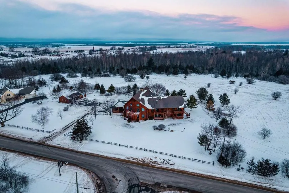 Point Au Roche Lodge