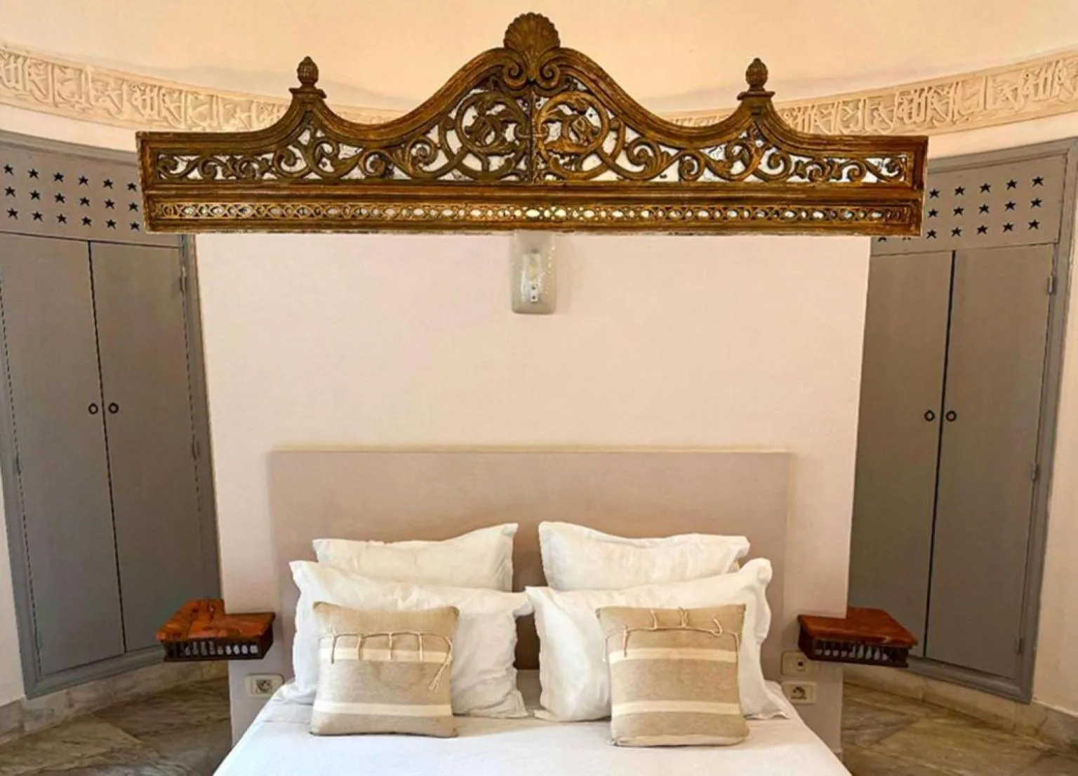 Bed in Dar El Médina