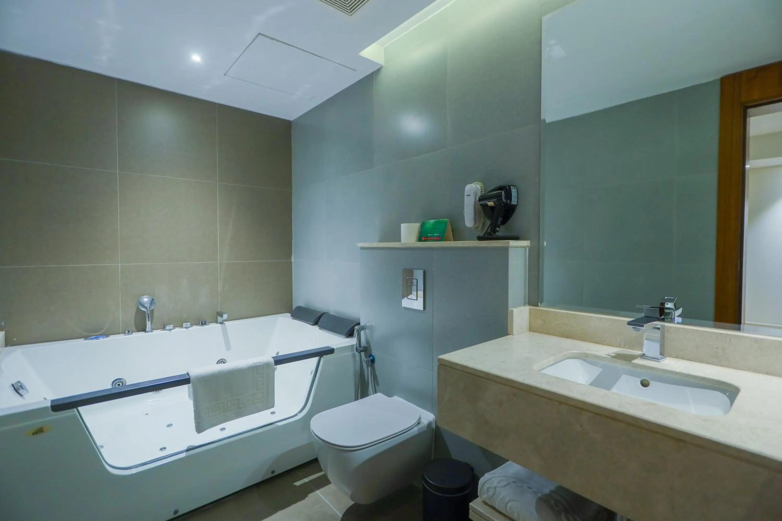 Bath in Ramee Palace Hotel