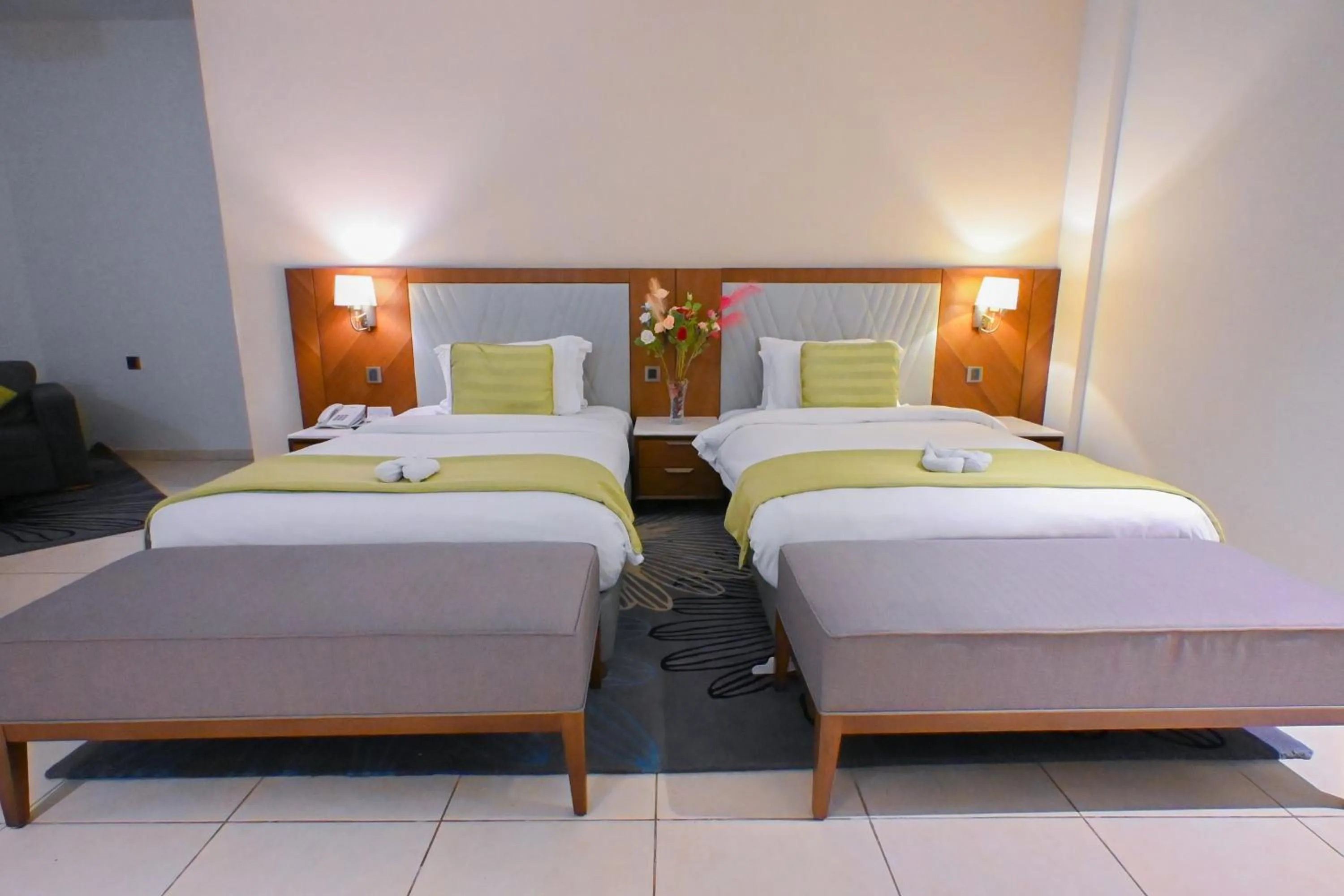 Bedroom, Bed in Ramee Palace Hotel