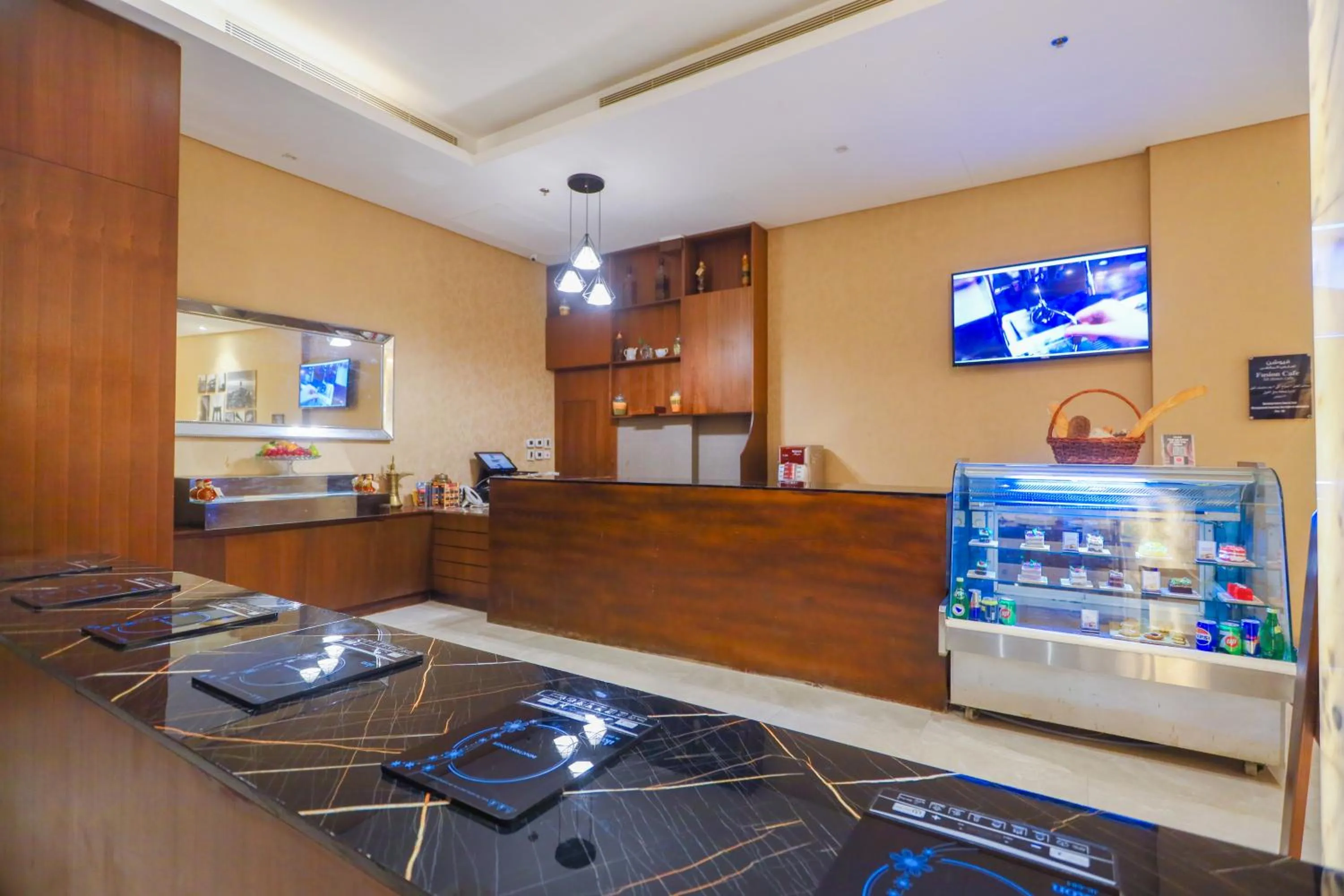 Restaurant/places to eat in Ramee Palace Hotel