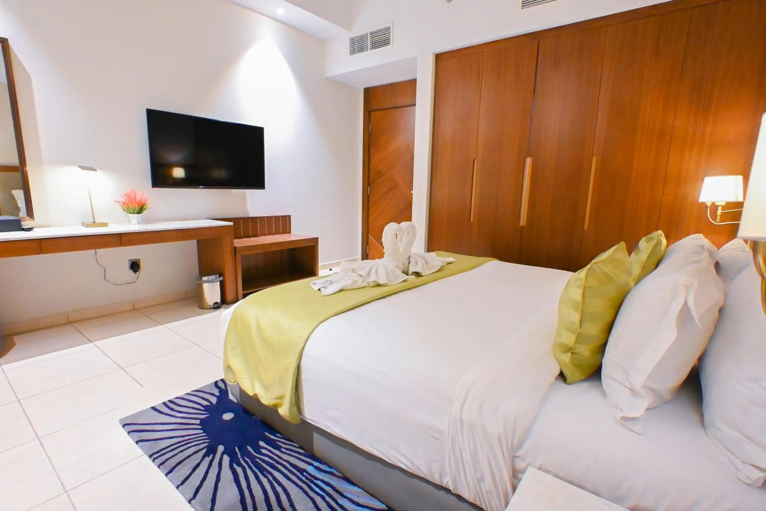 Photo of the whole room, Bed in Ramee Palace Hotel