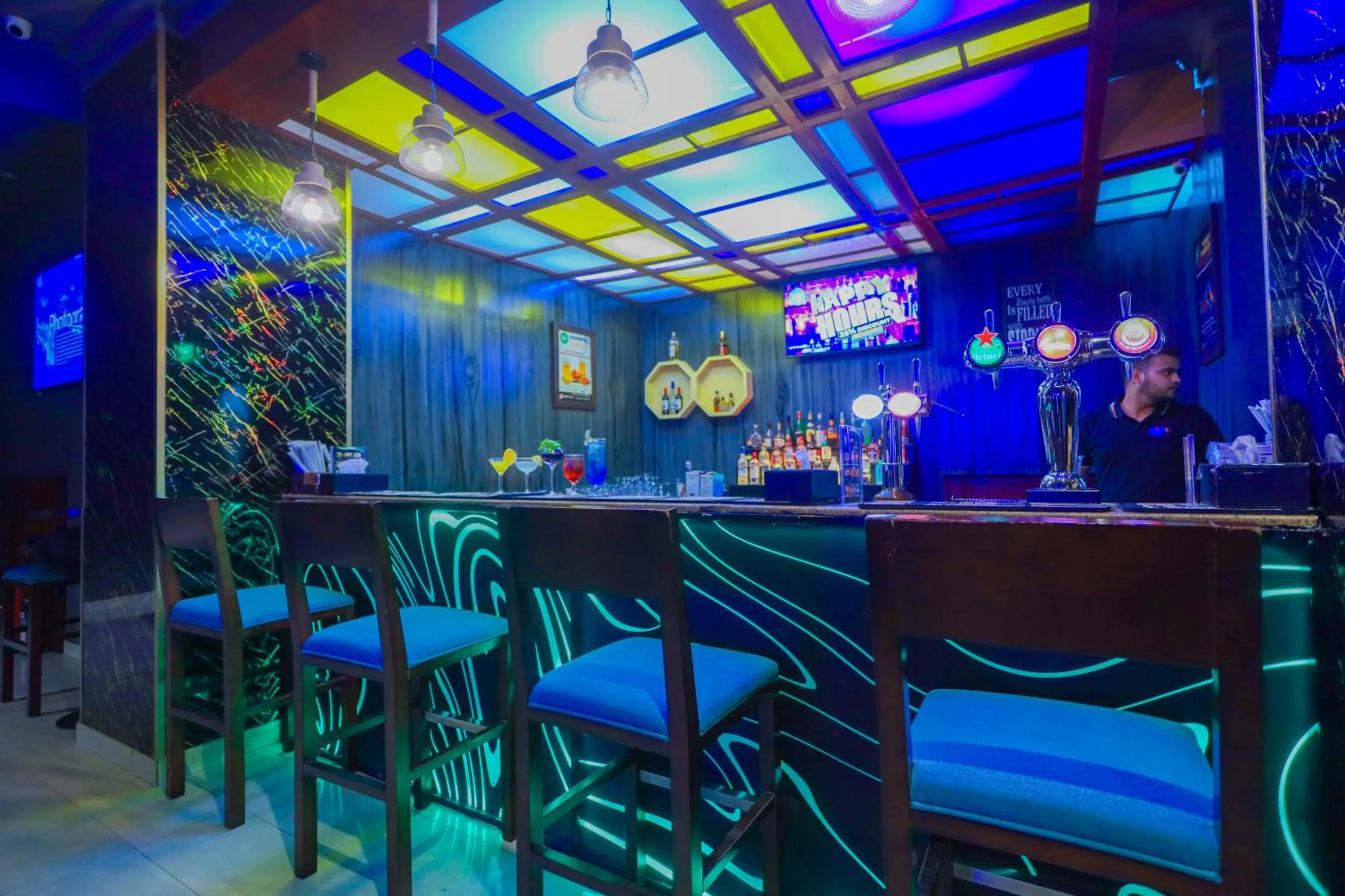 Restaurant/places to eat in Ramee Palace Hotel