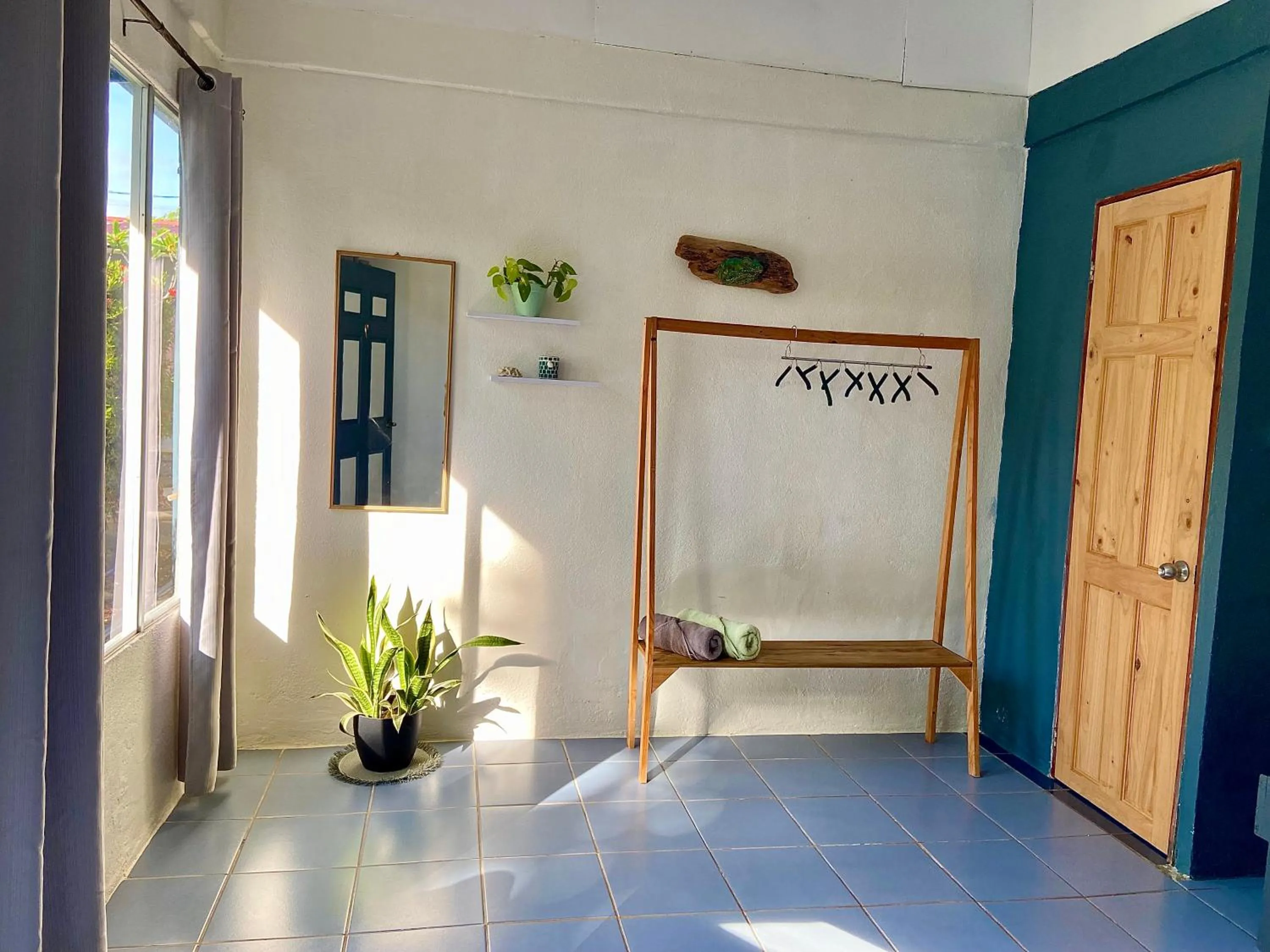 Decorative detail in Rooms & Pool Macaws