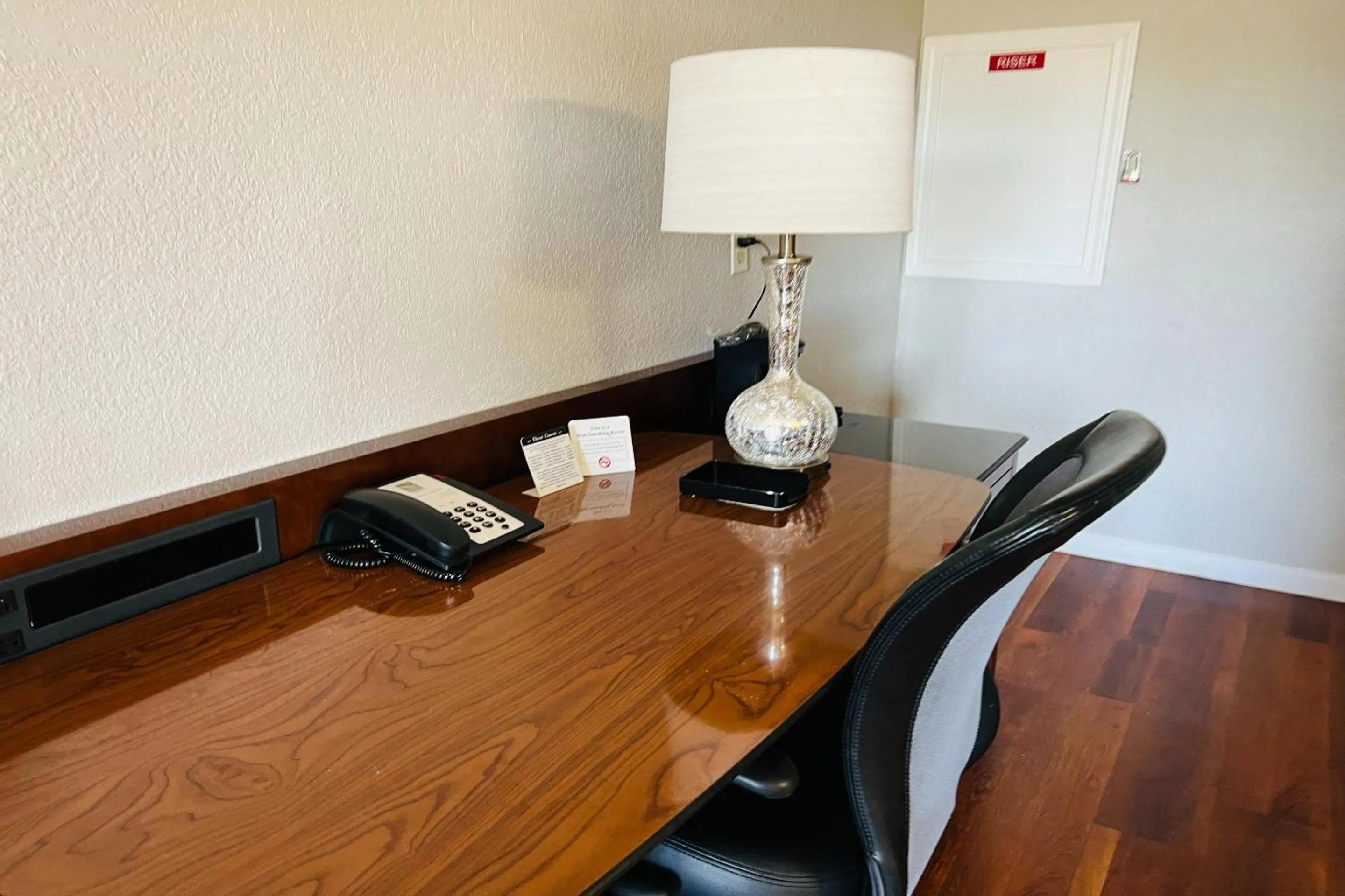 Bedroom in Cambridge Inn
