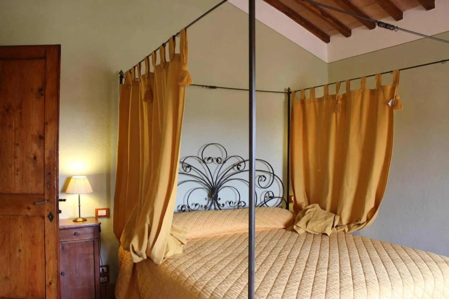 Bed in Cordella in Montalcino Wine Resort