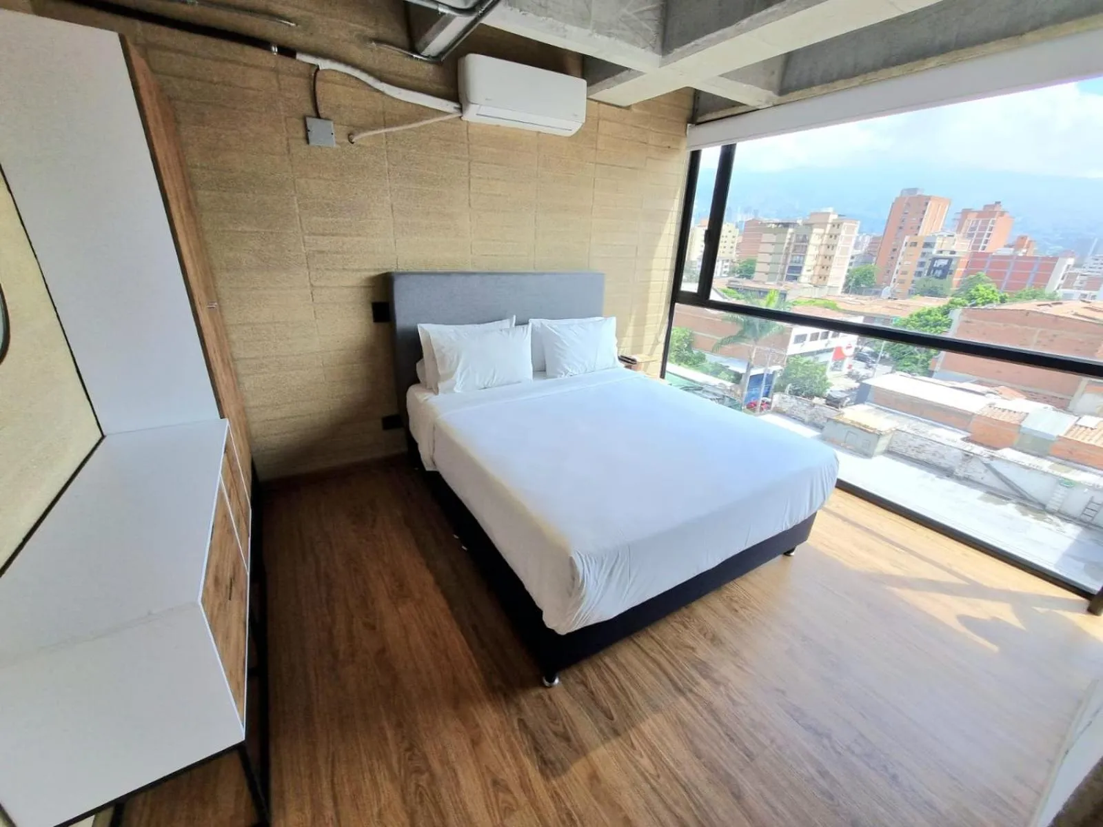 Bedroom, Bed in Loft 43