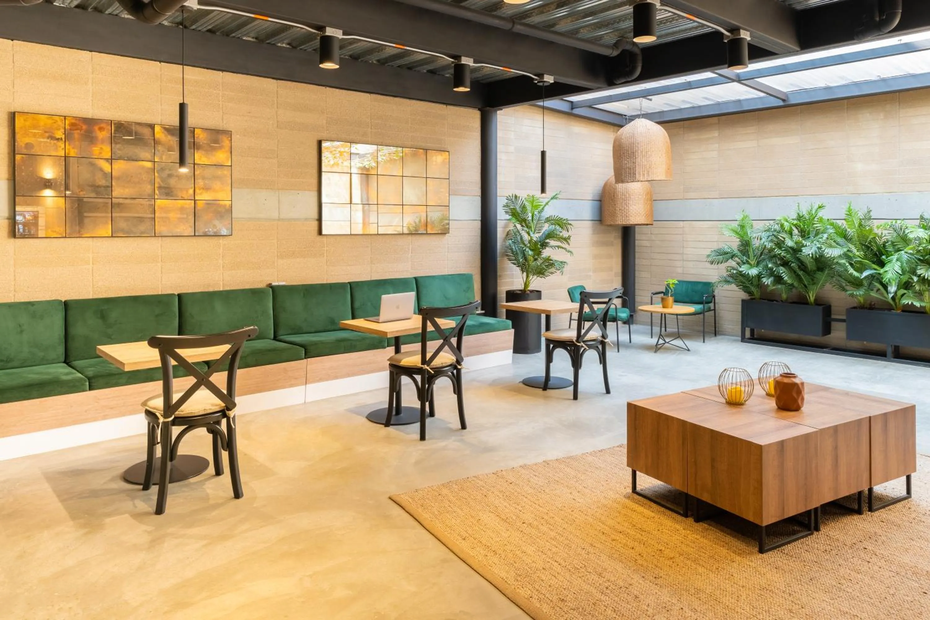 Seating area in Loft 43