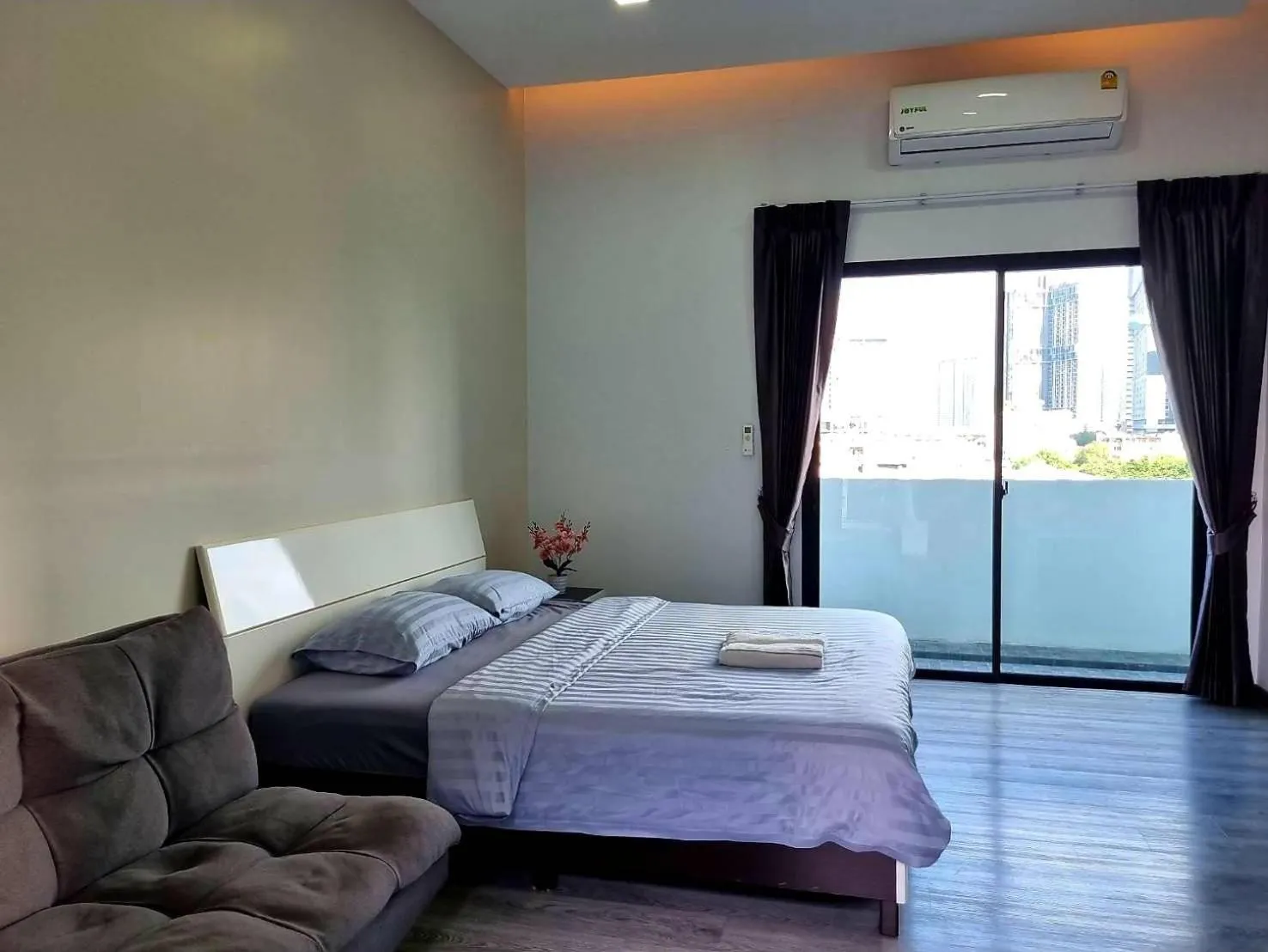 Bedroom, Bed in Aqua Residences อควา เรสซิเดนซ์ ห้องพักใหม่ให้เช่า ติดรถไฟฟ้าสถานีวุฒากาศ