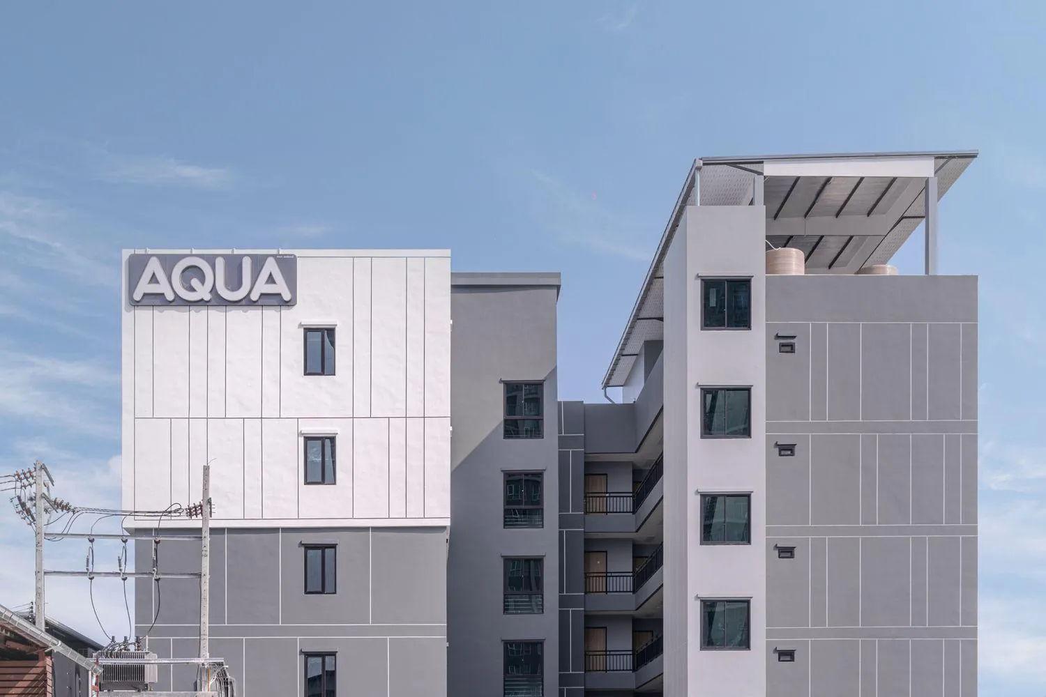 Property building in Aqua Residences อควา เรสซิเดนซ์ ห้องพักใหม่ให้เช่า ติดรถไฟฟ้าสถานีวุฒากาศ