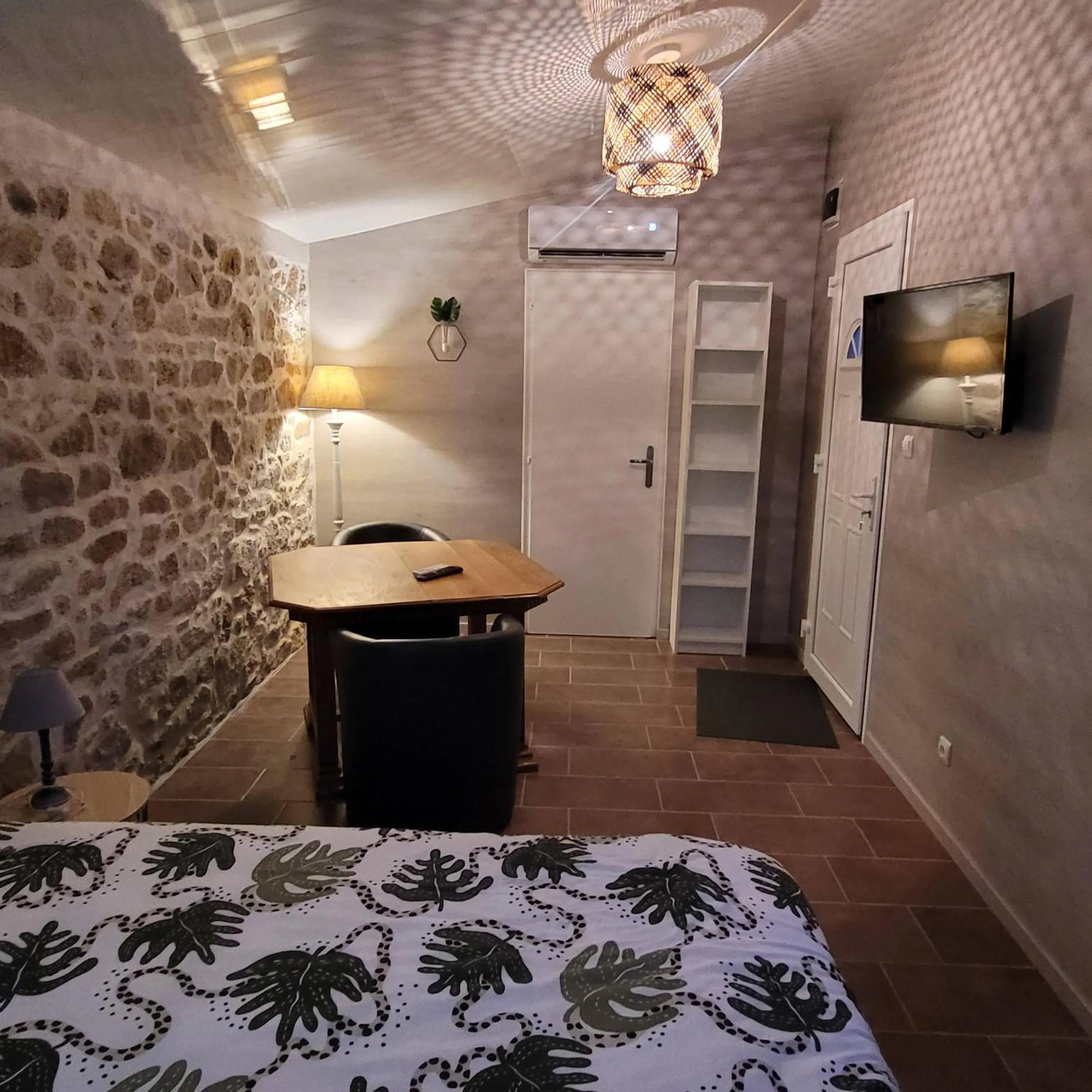 Seating area, Bed in La genotière