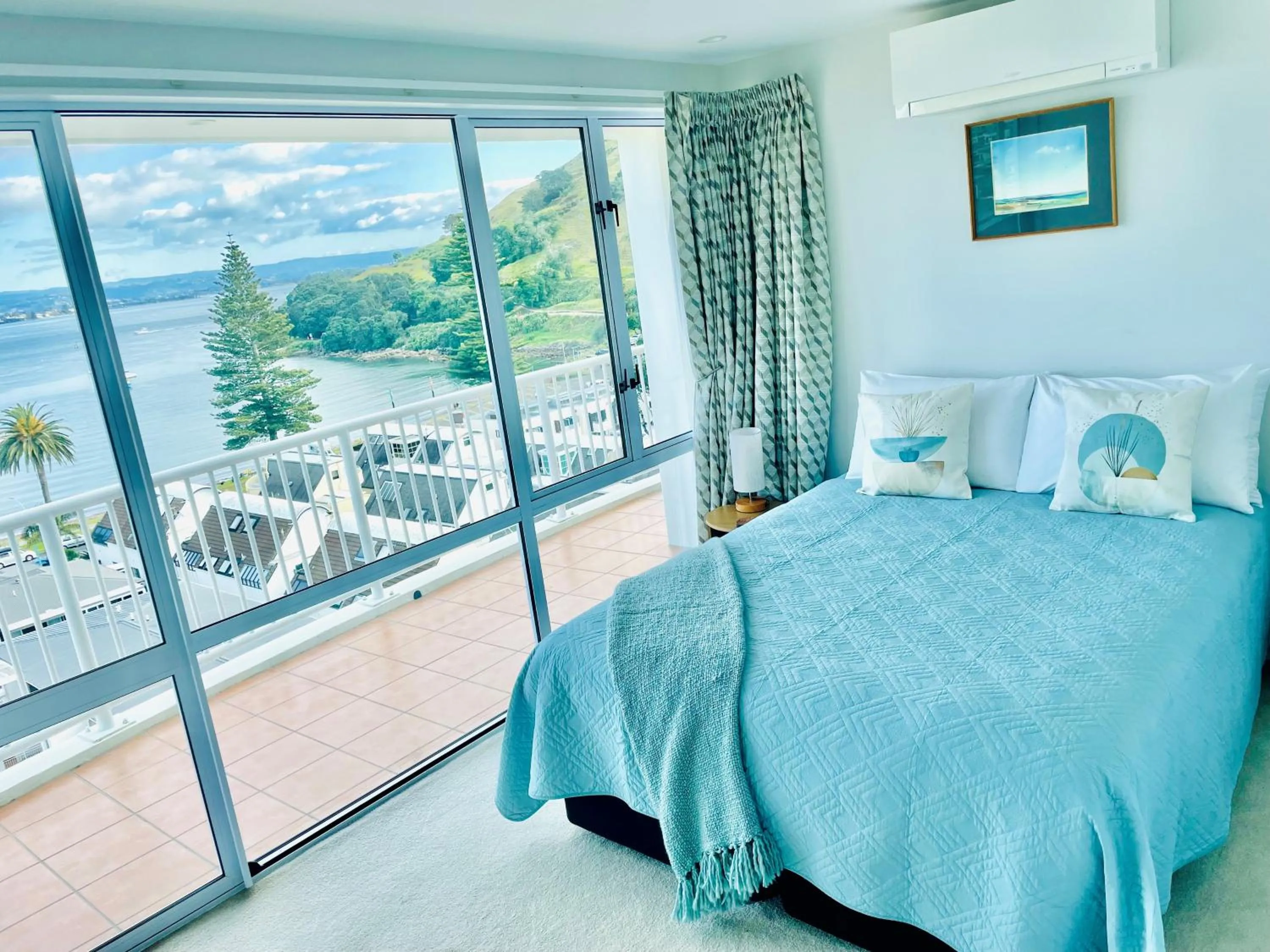 Bed in Beaumont Apartments