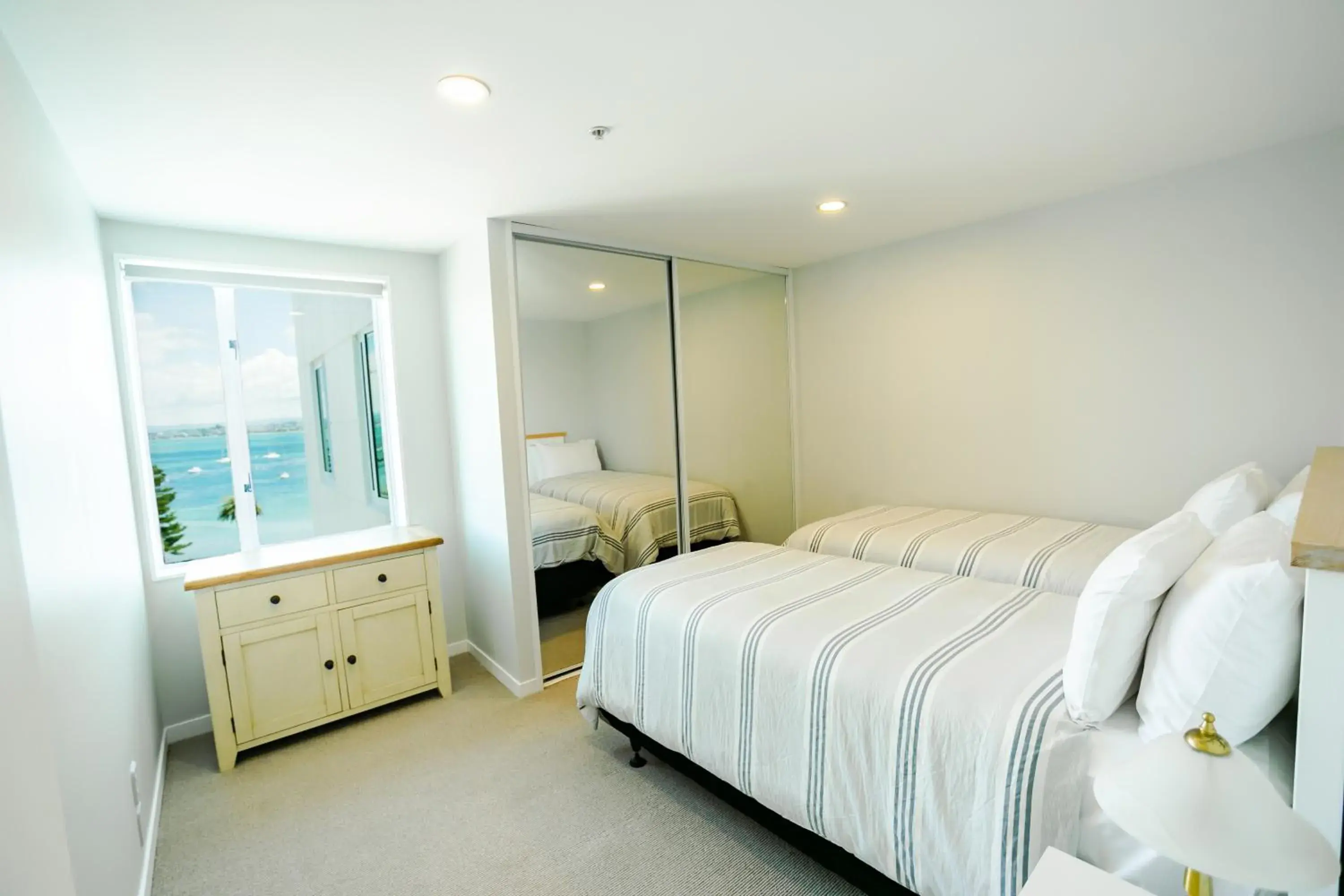 Two-Bedroom Apartment with Ocean and Harbor View in Beaumont Apartments Two-Bedroom Apartment with Ocean and Harbor View in Beaumont Apartments