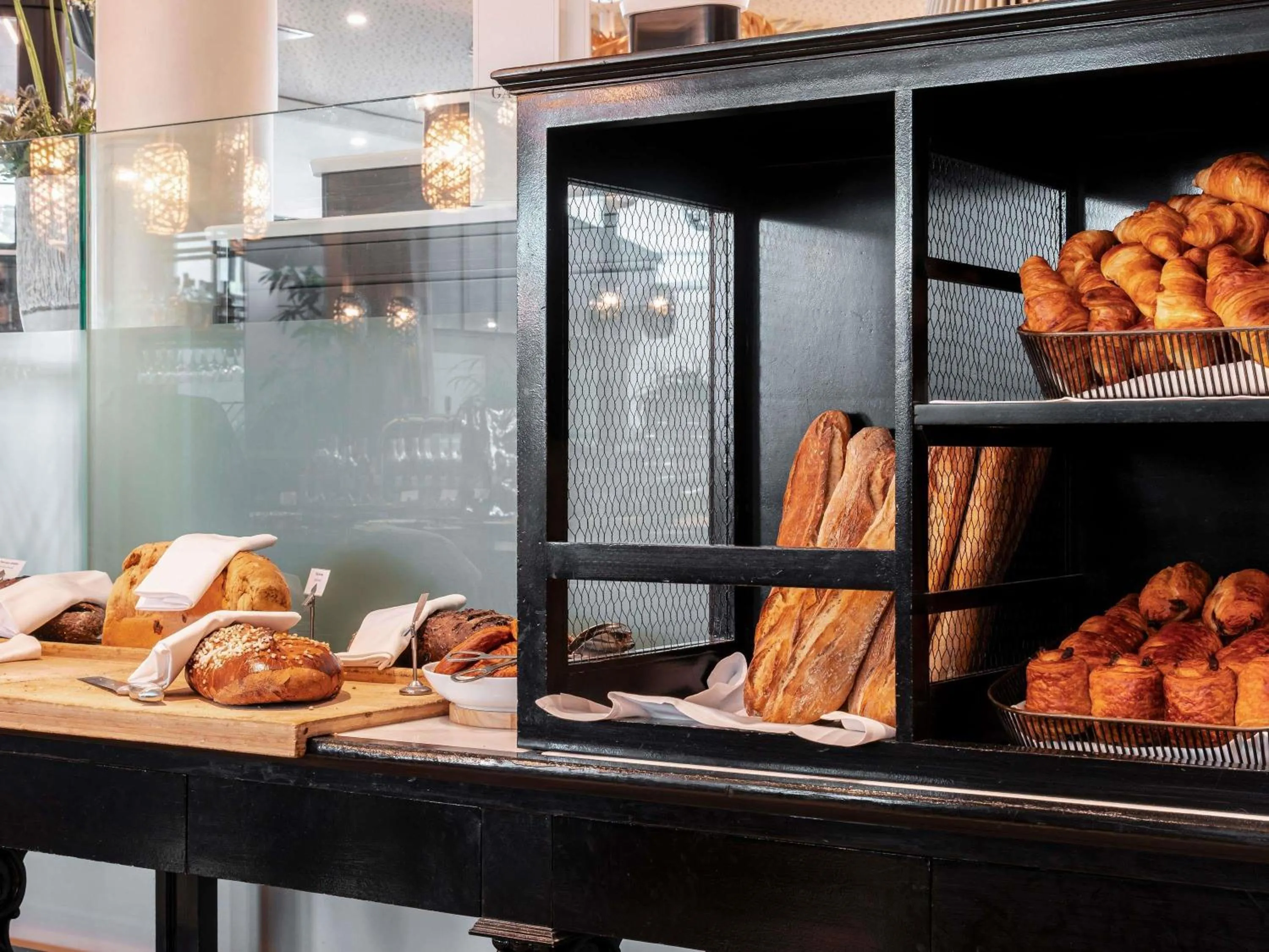 Breakfast in La Grande Terrasse Hotel & Spa La Rochelle - MGallery Collection