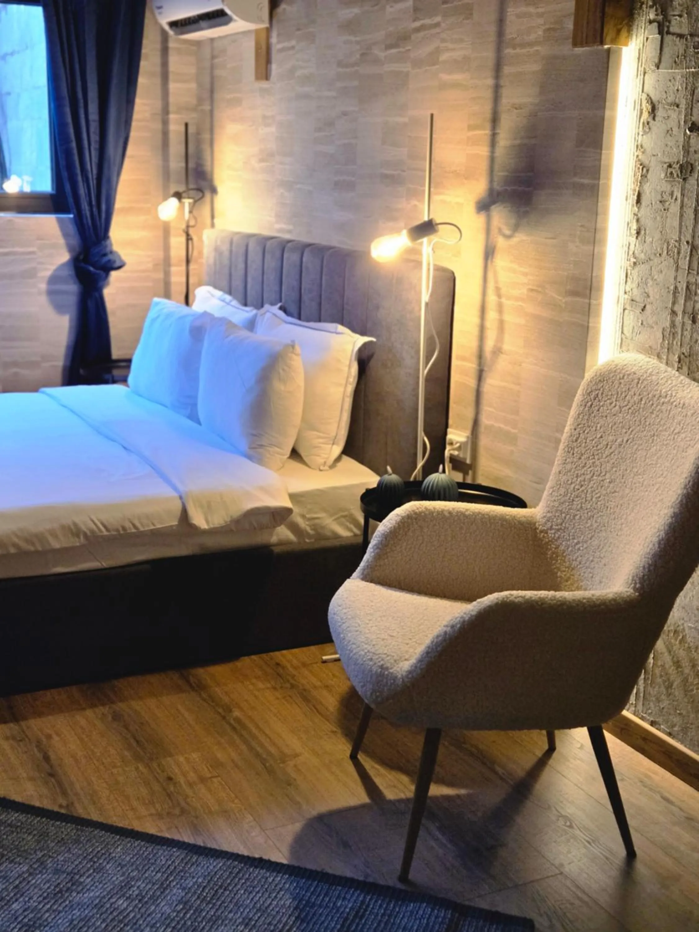 Bed in BOUTIQUE Hotel ENTRY E