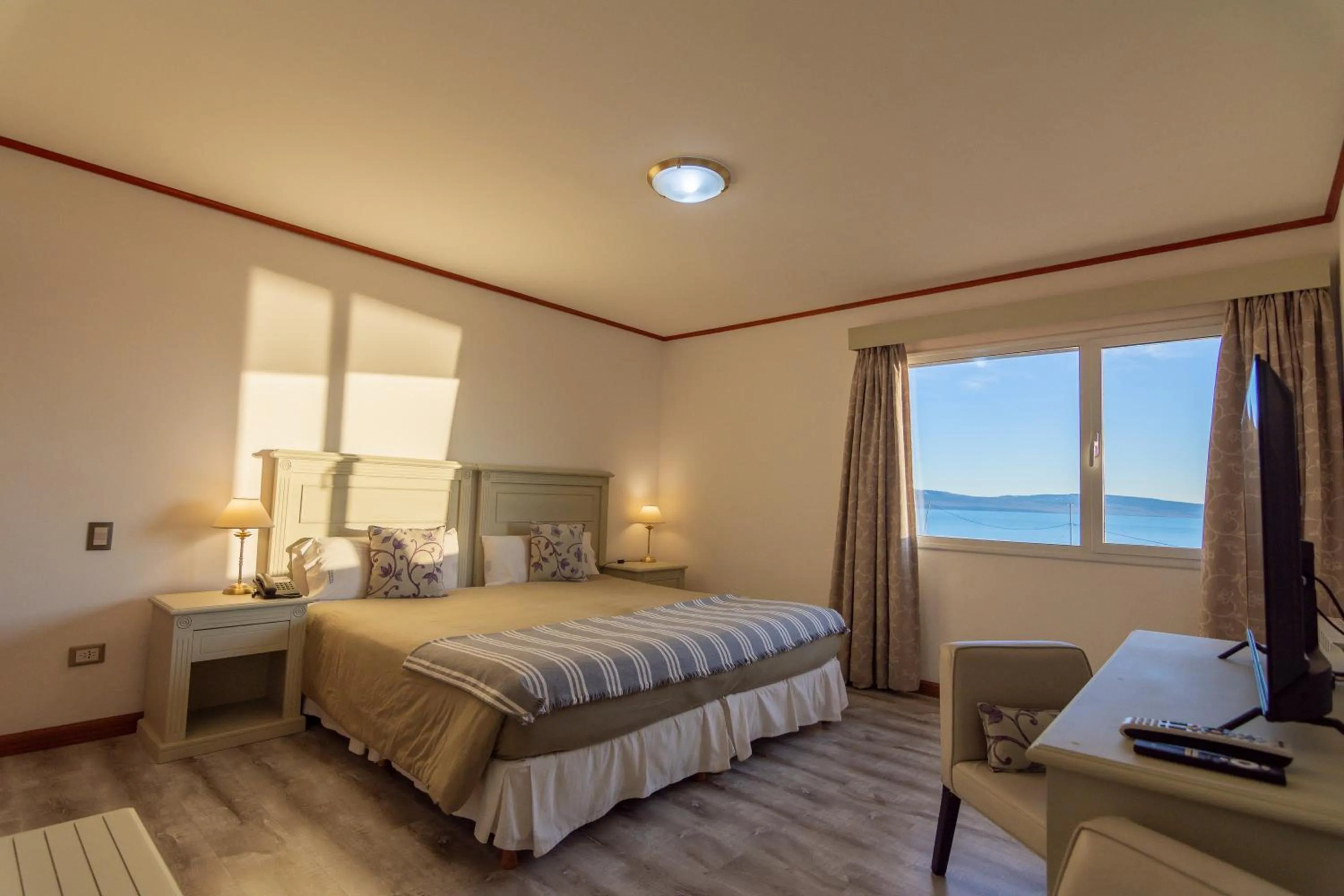 Double or Twin Room with Lake View in Edenia Hotel & Nature