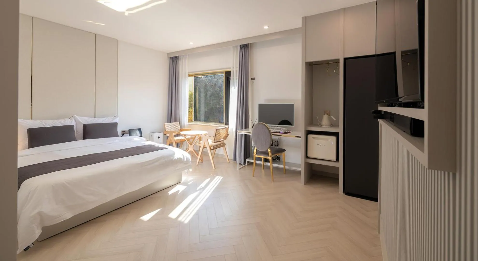 Photo of the whole room, Bed in Denbasta forest Hotel